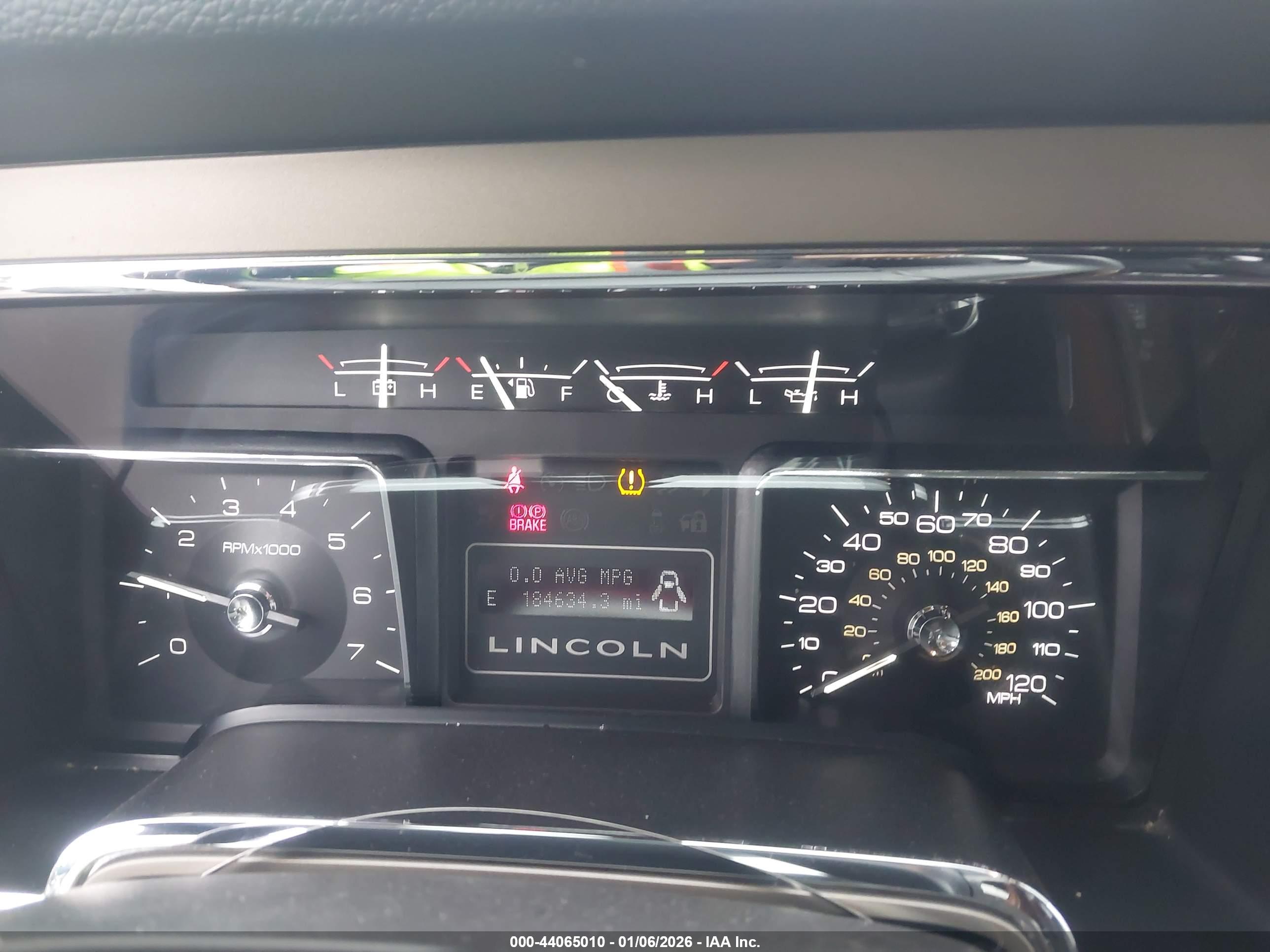 LINCOLN NAVIGATOR image 7