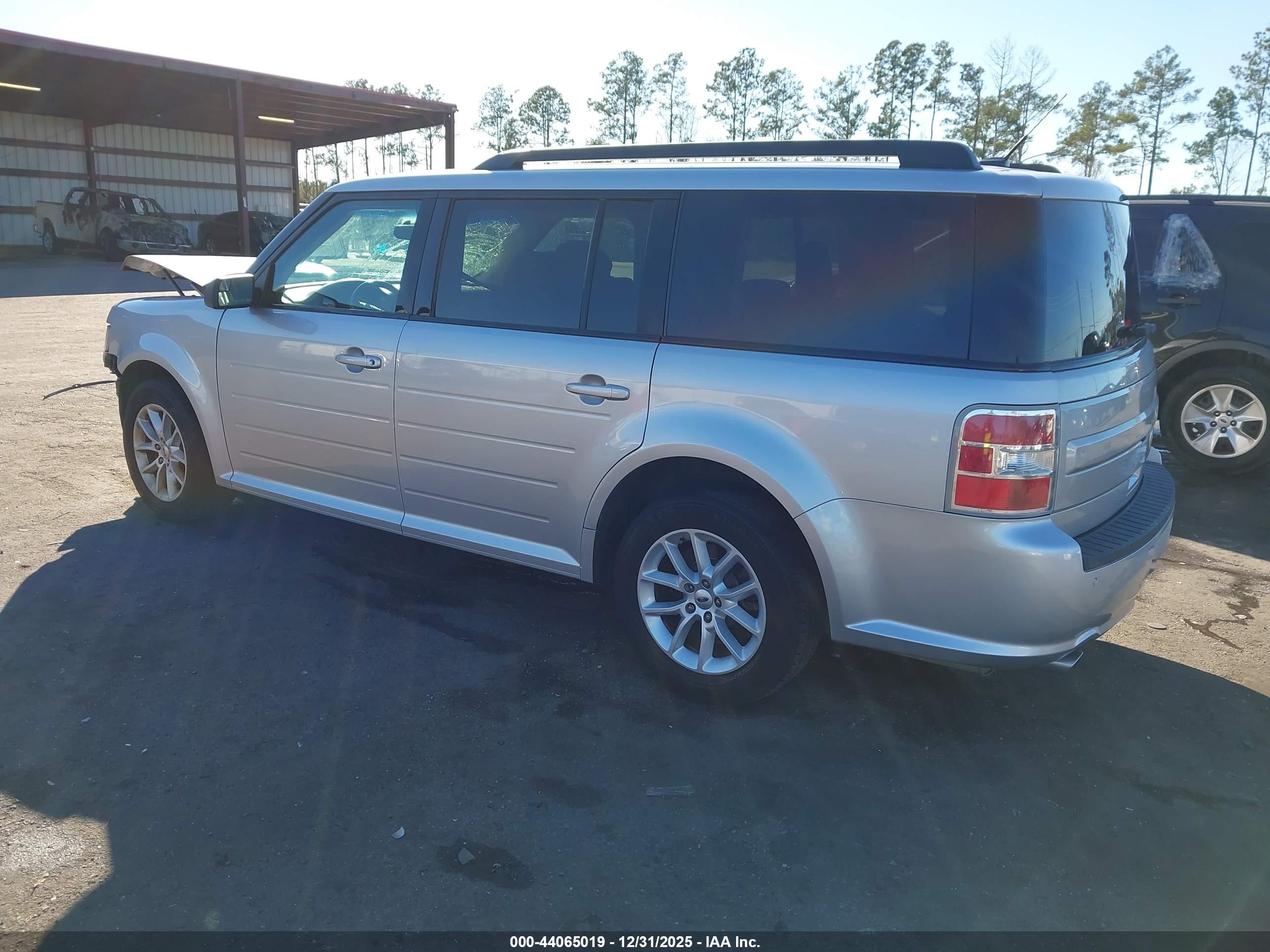FORD FLEX image 3