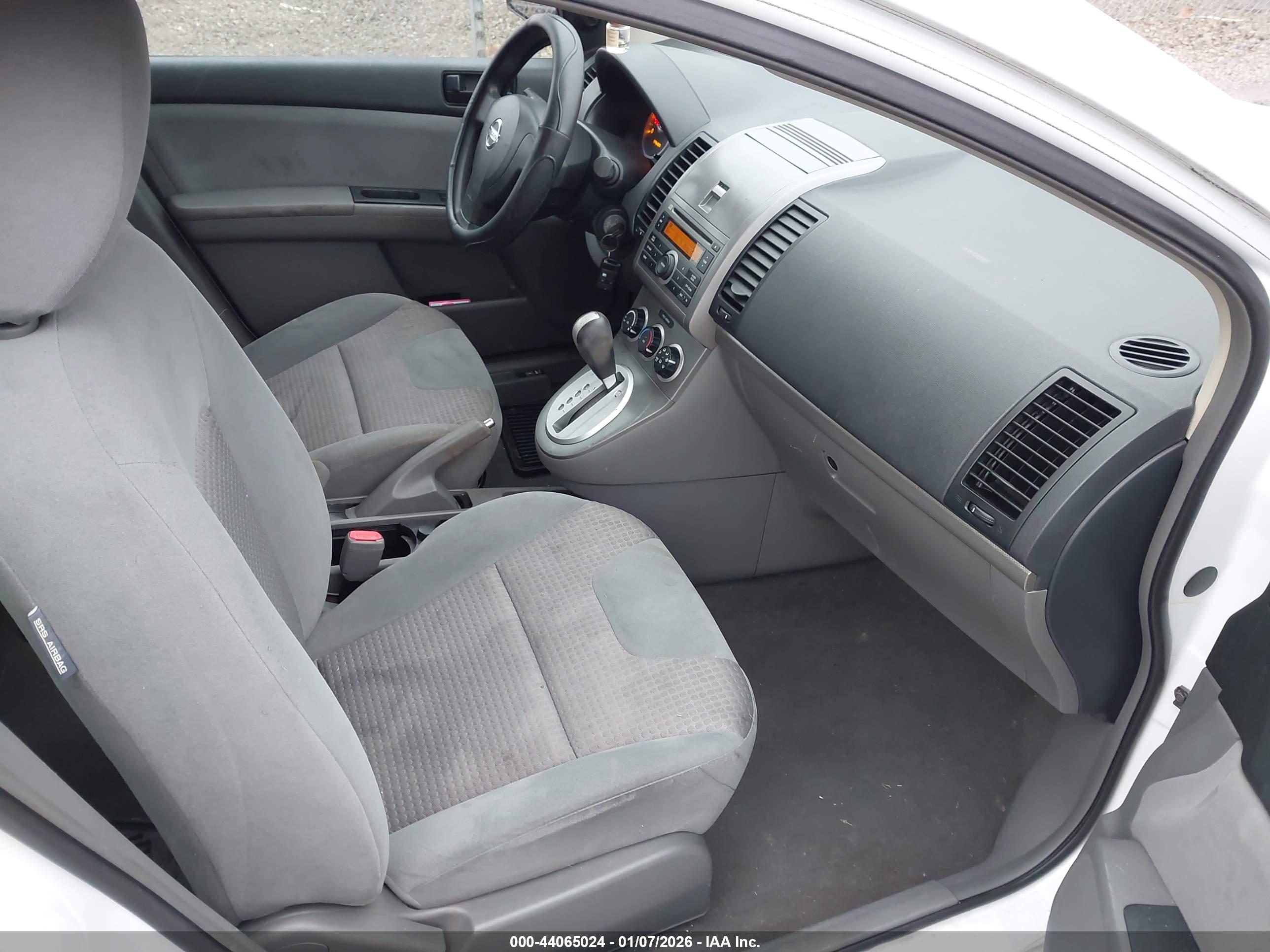 NISSAN SENTRA image 5