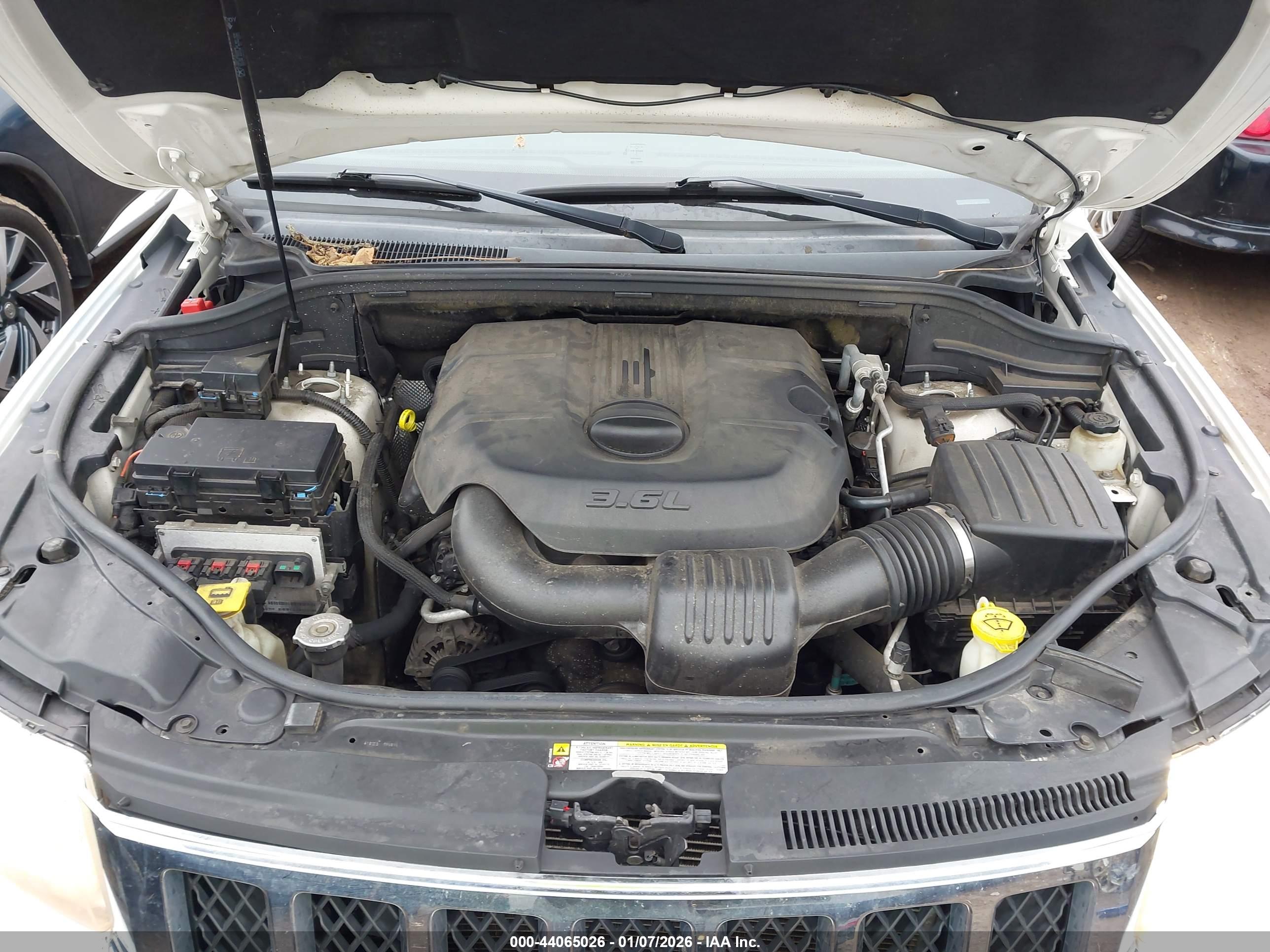 JEEP GRAND image 10