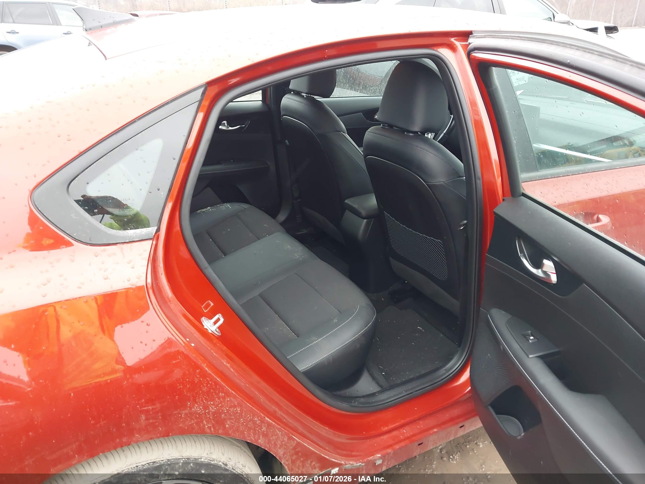 KIA FORTE image 8