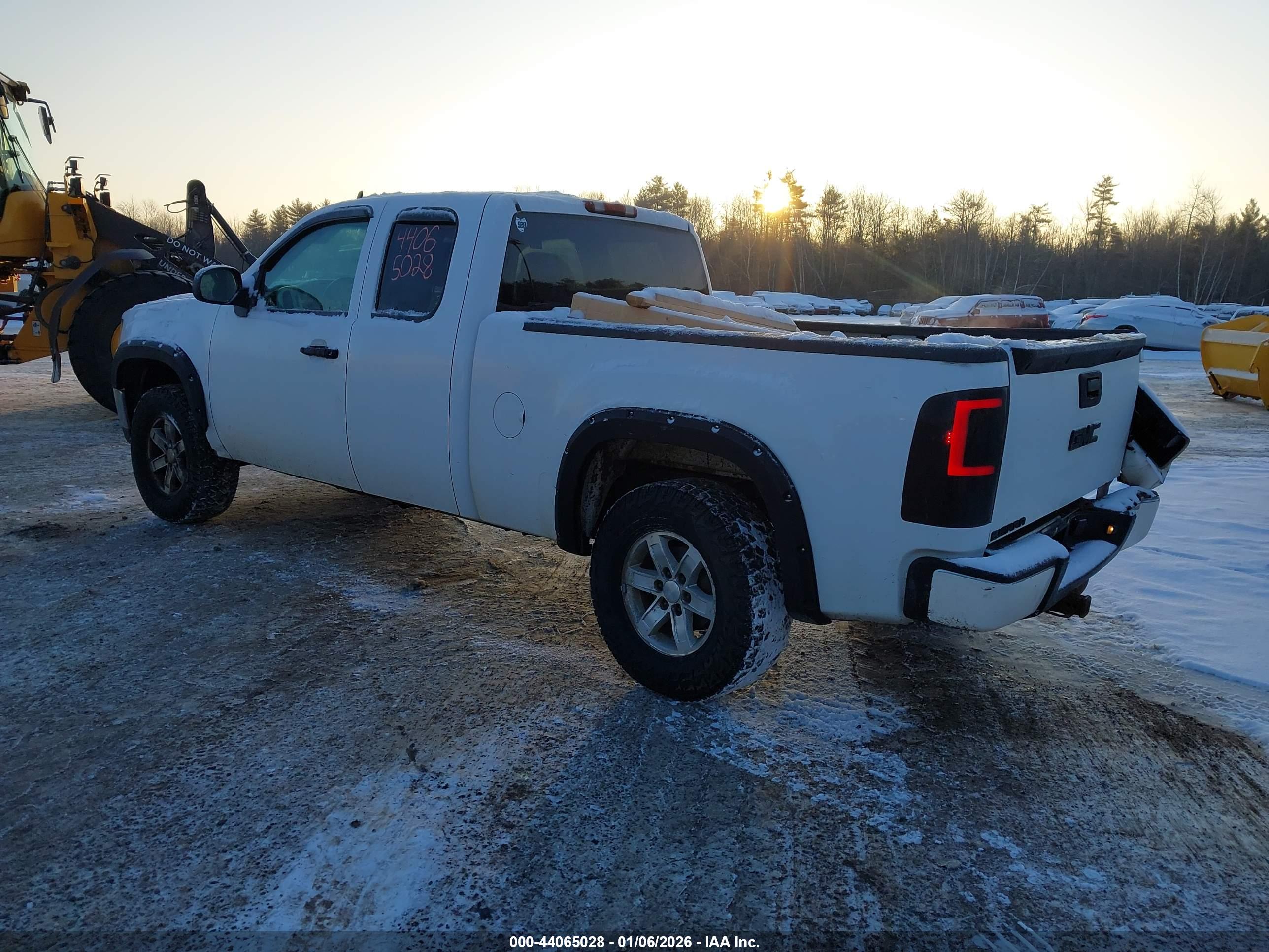GMC SIERRA image 3