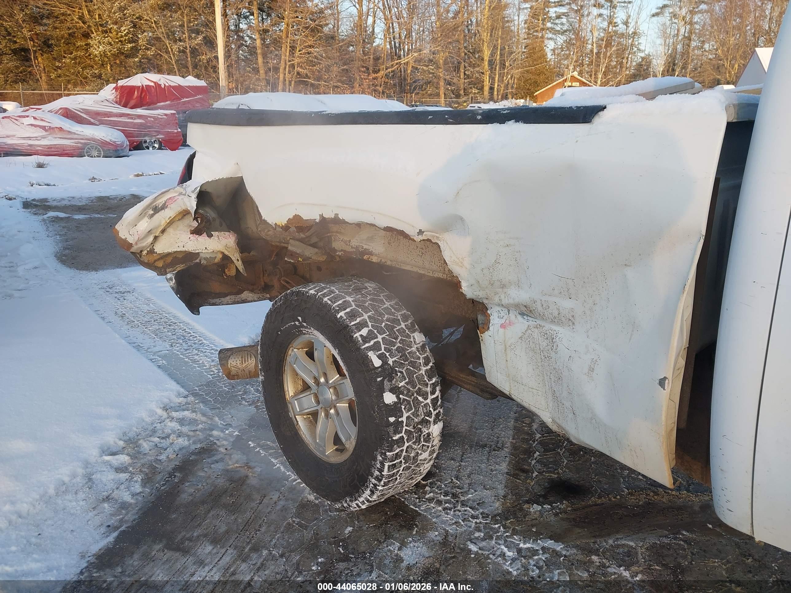GMC SIERRA image 6