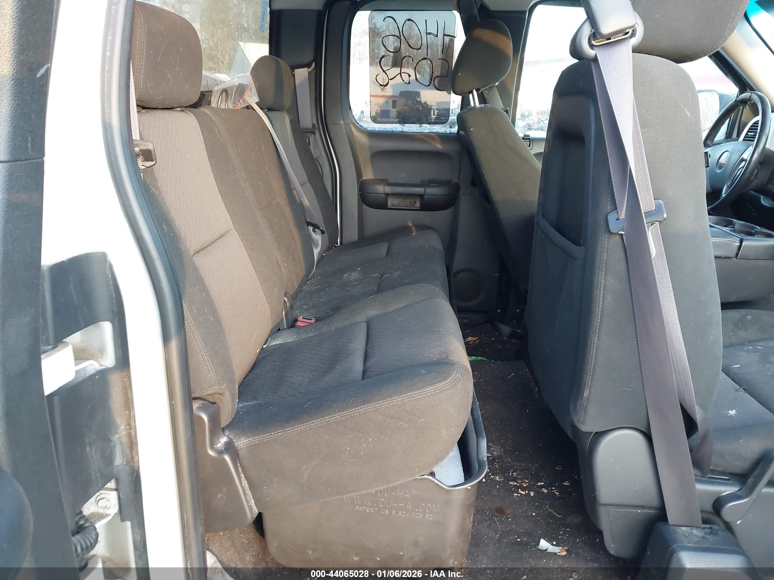GMC SIERRA image 8
