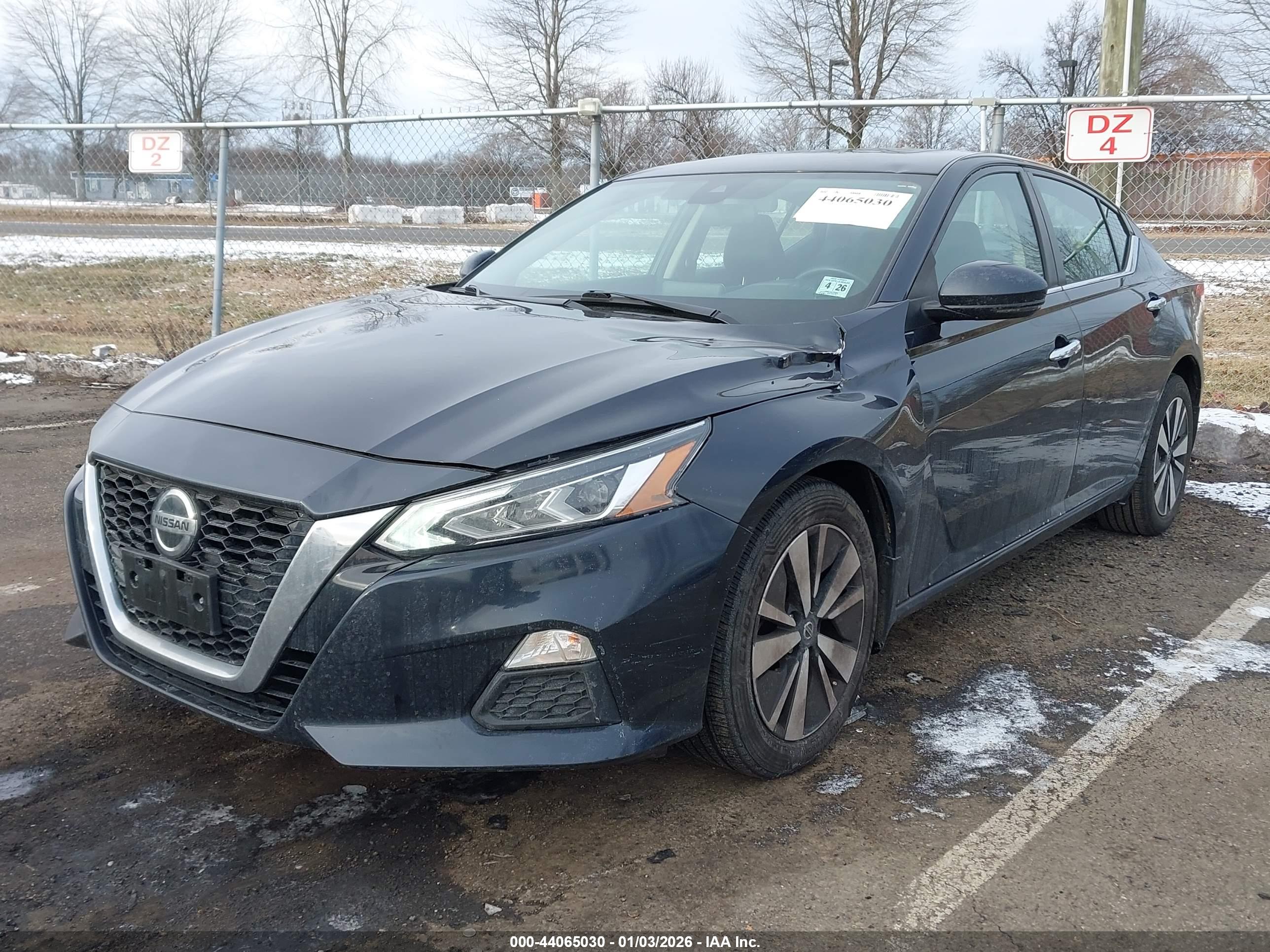 NISSAN ALTIMA image 2