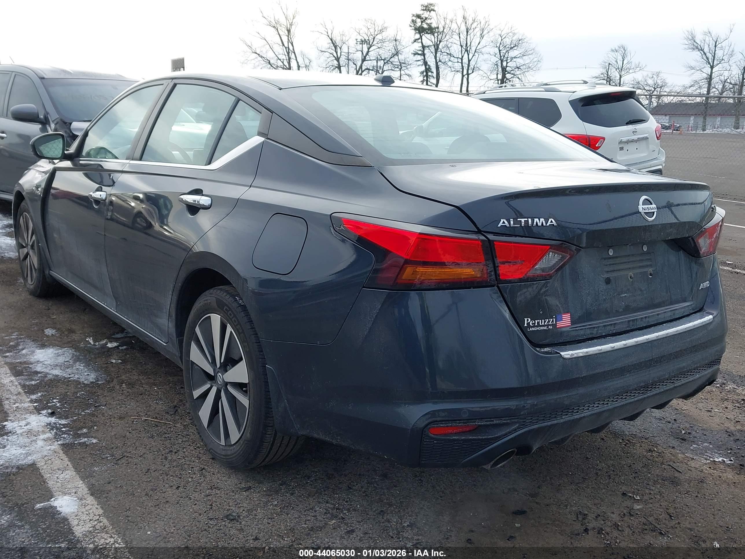NISSAN ALTIMA image 3