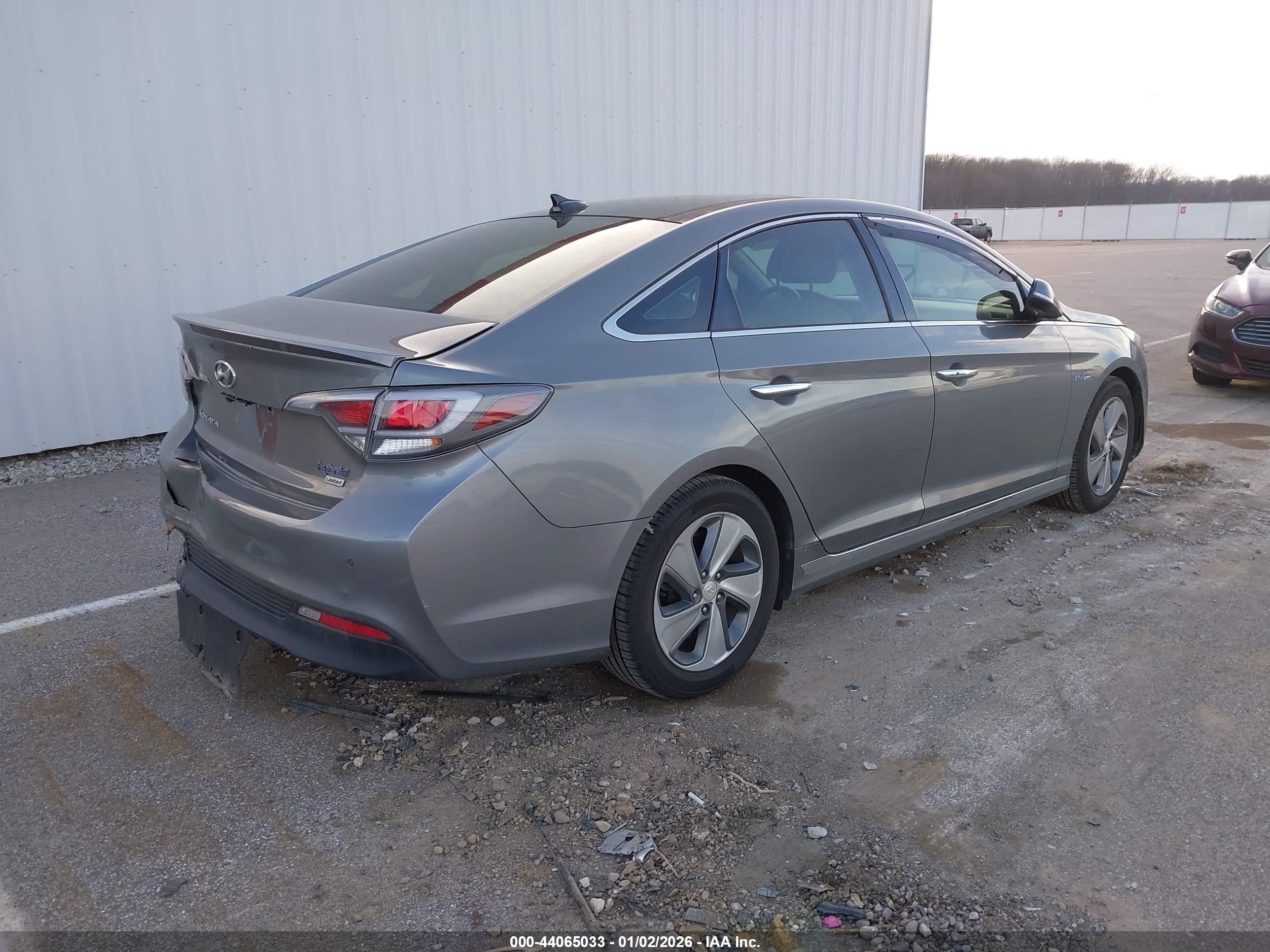 HYUNDAI SONATA image 4