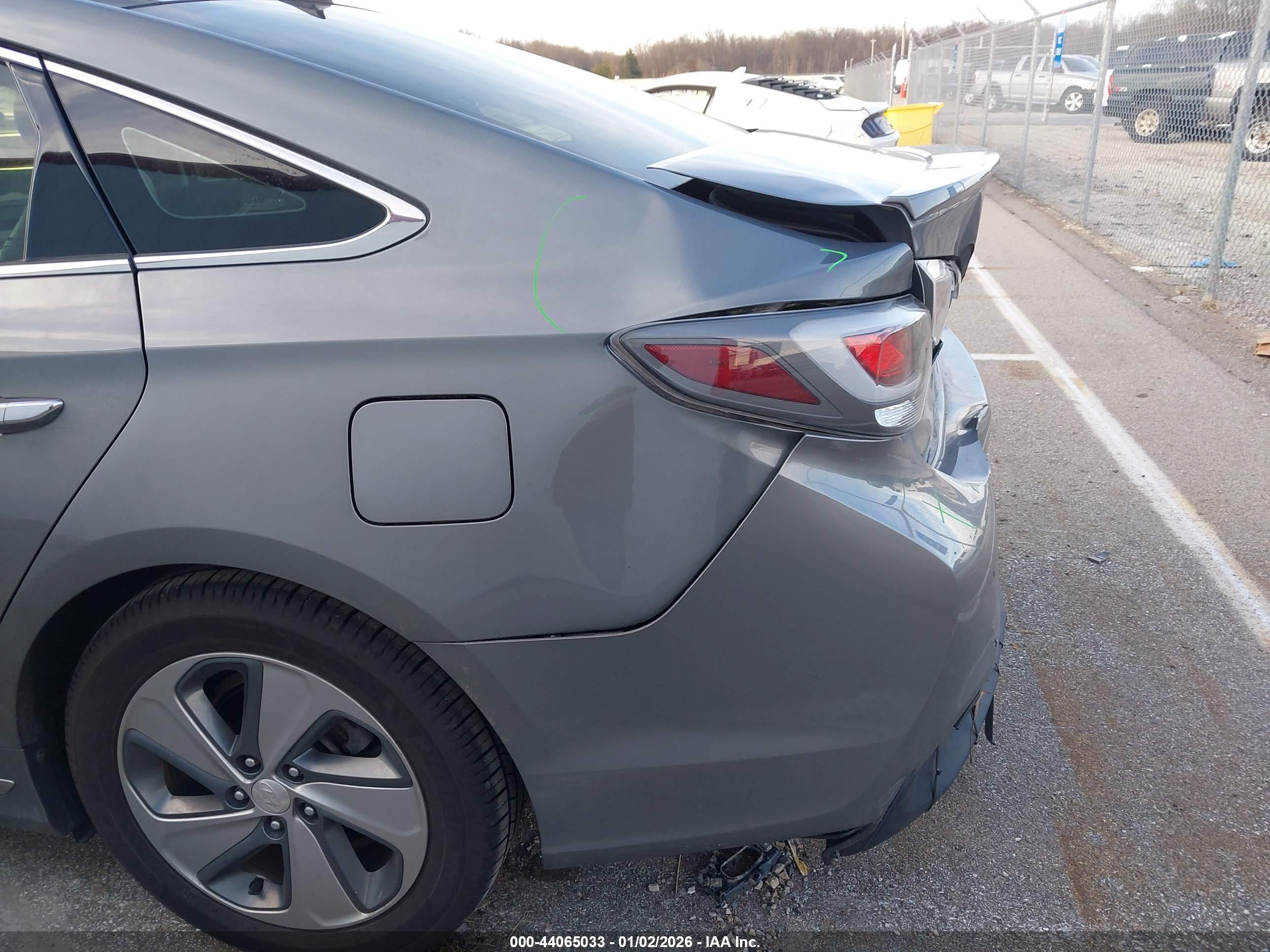 HYUNDAI SONATA image 6