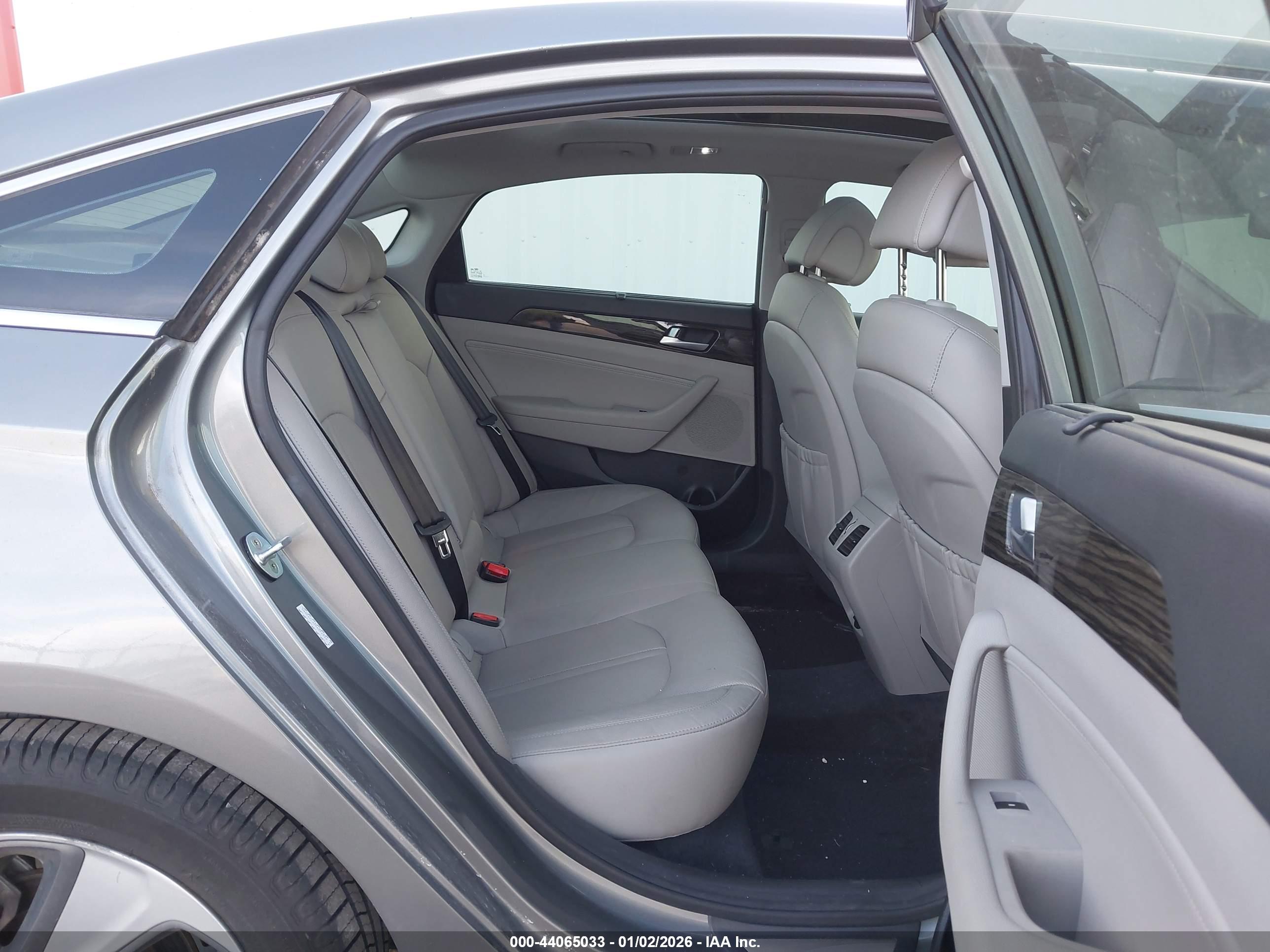 HYUNDAI SONATA image 8