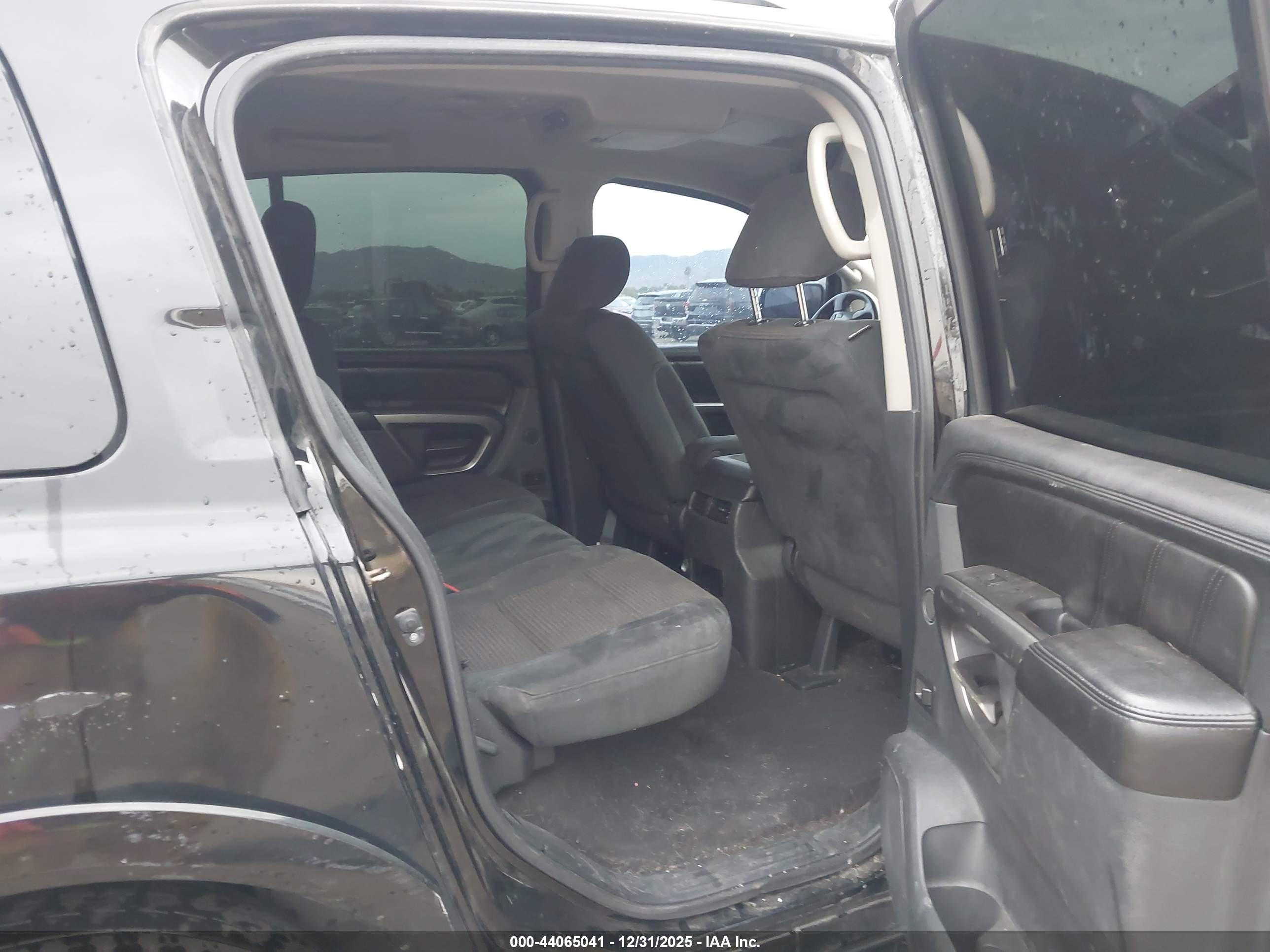 NISSAN ARMADA image 8