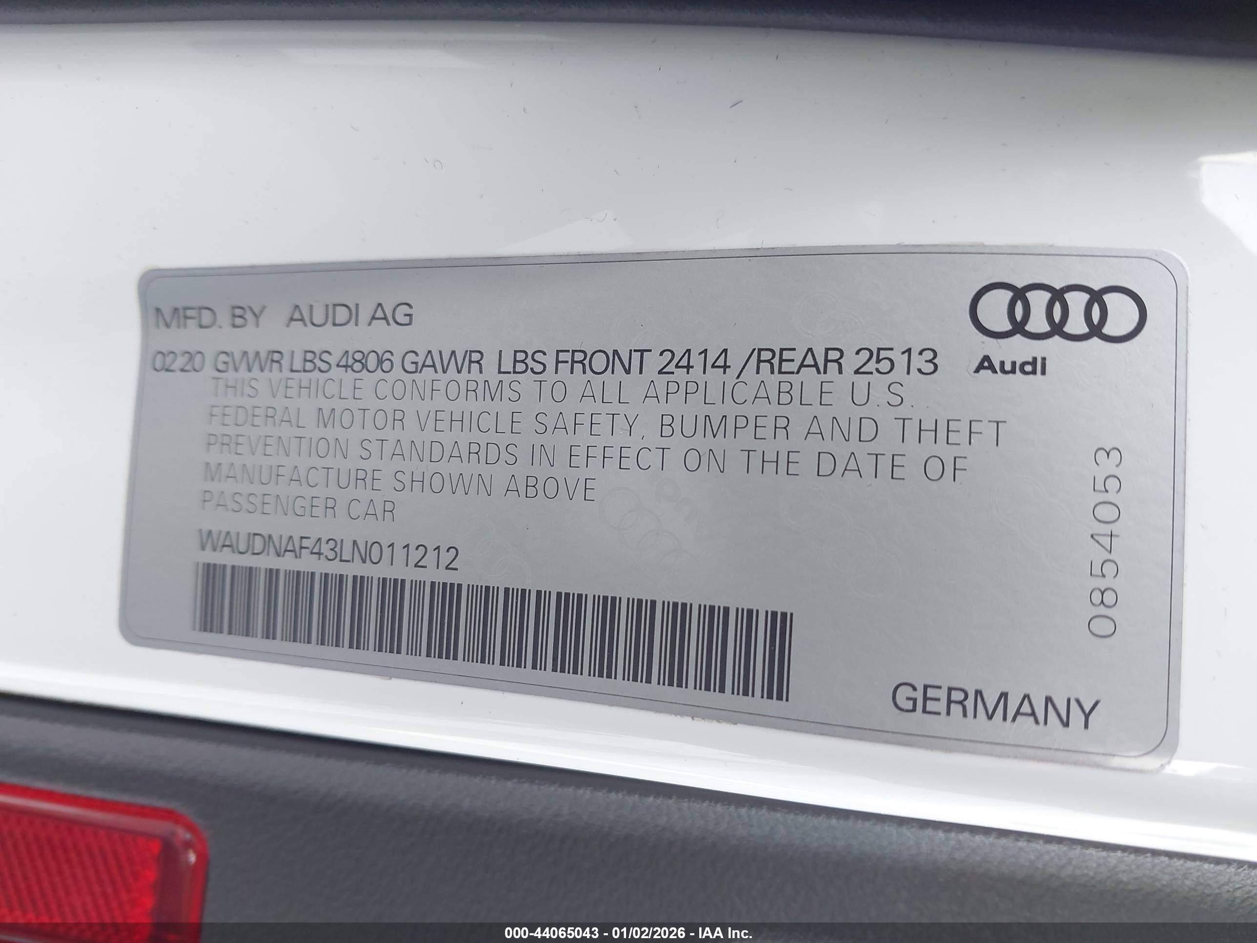 AUDI A4 image 9