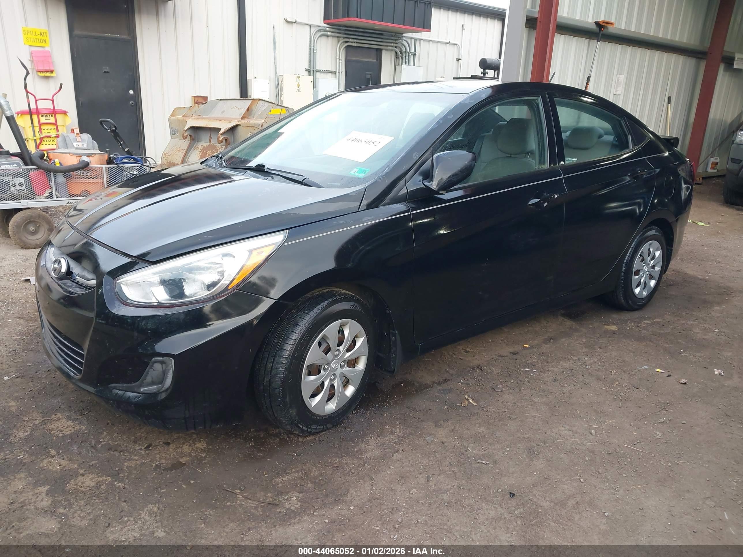 HYUNDAI ACCENT image 2