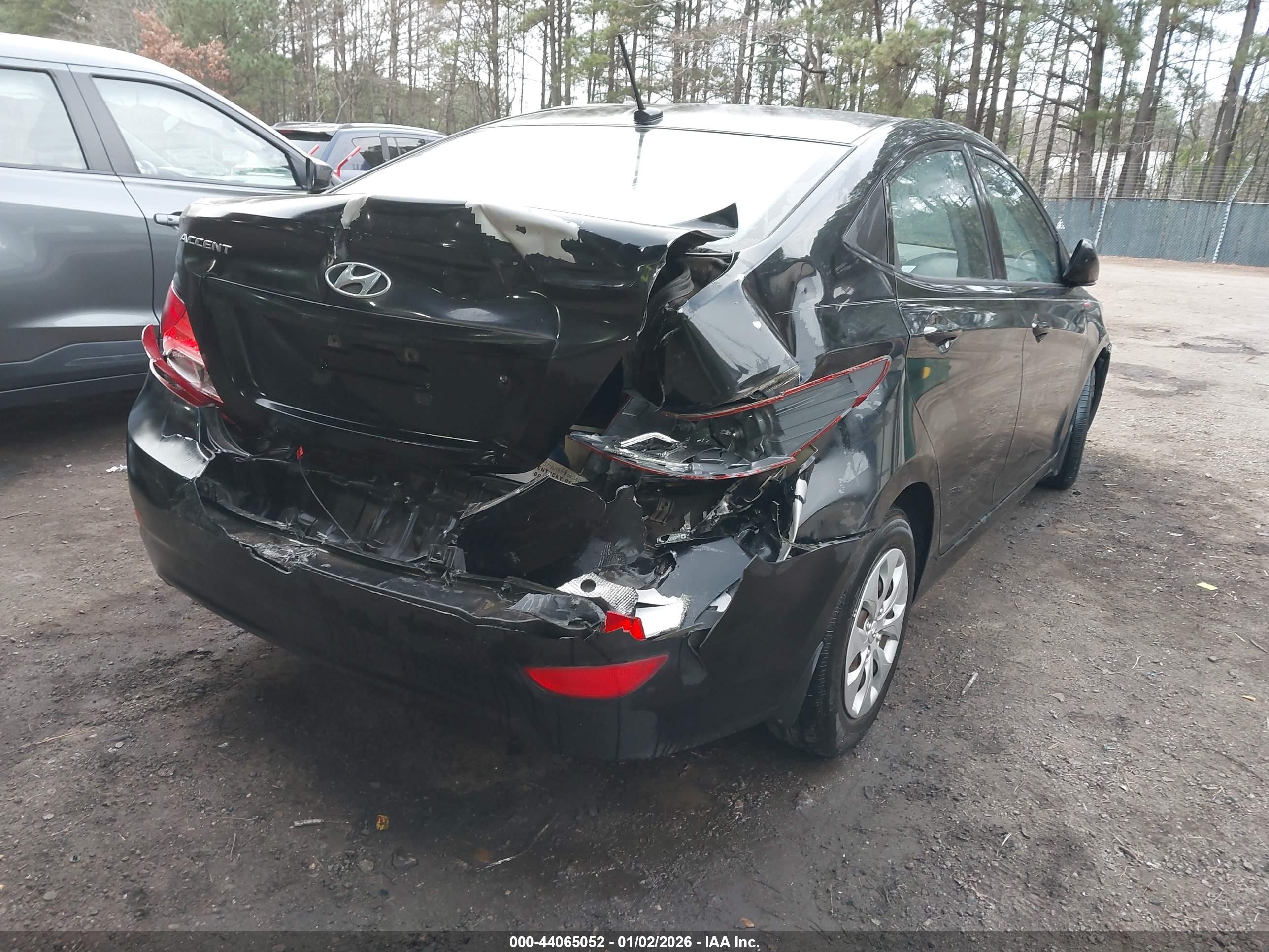 HYUNDAI ACCENT image 4