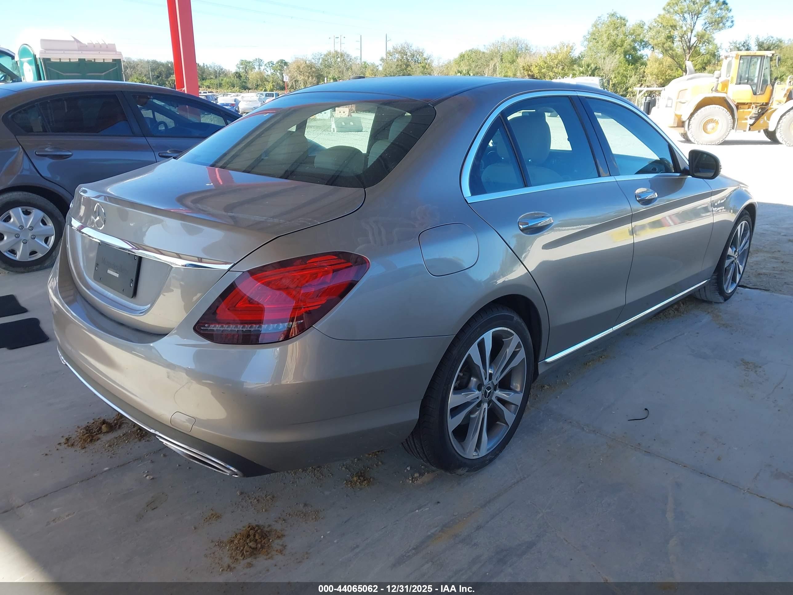 MERCEDES-BENZ C image 4