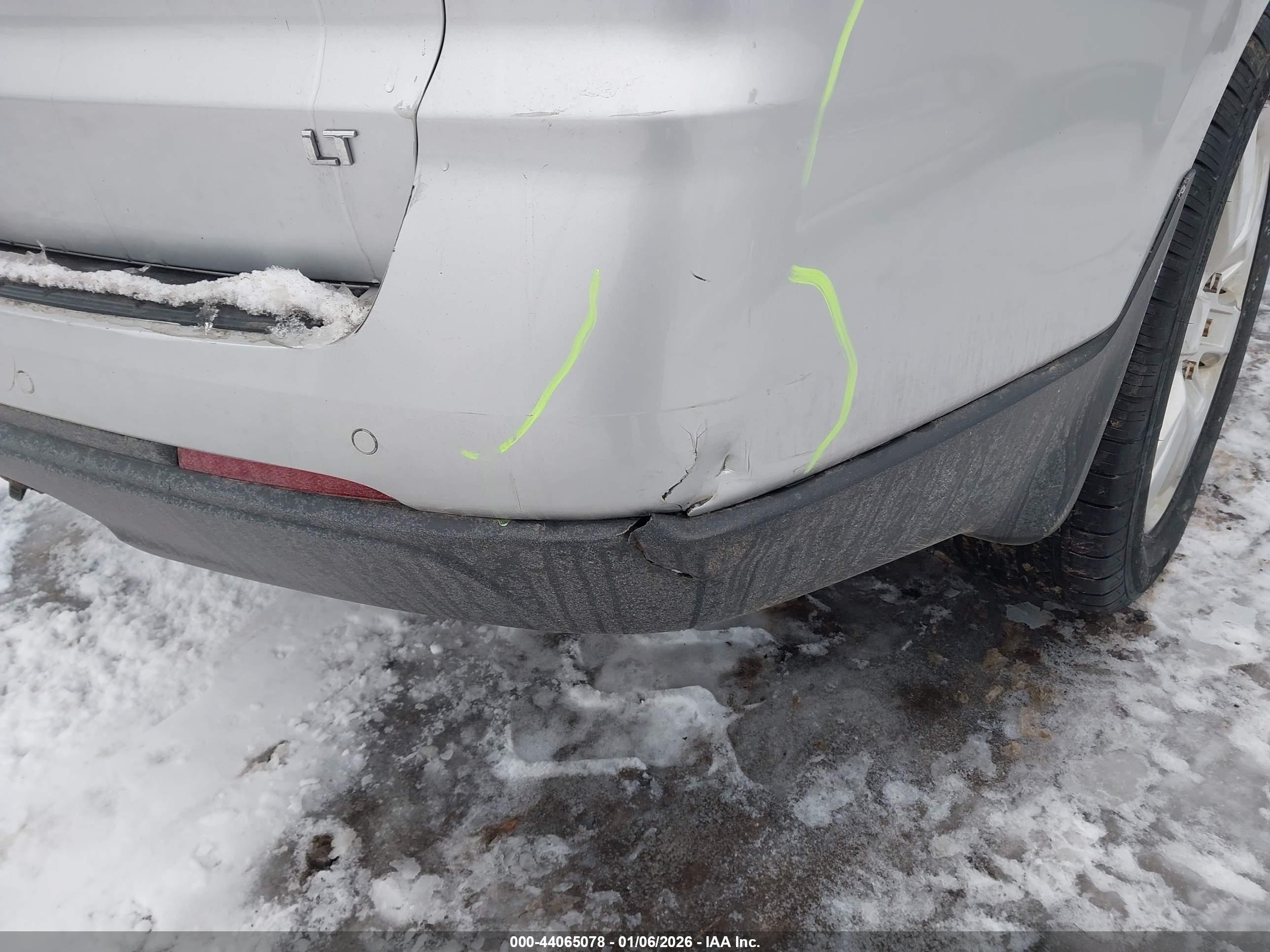 CHEVROLET TRAVERSE image 6