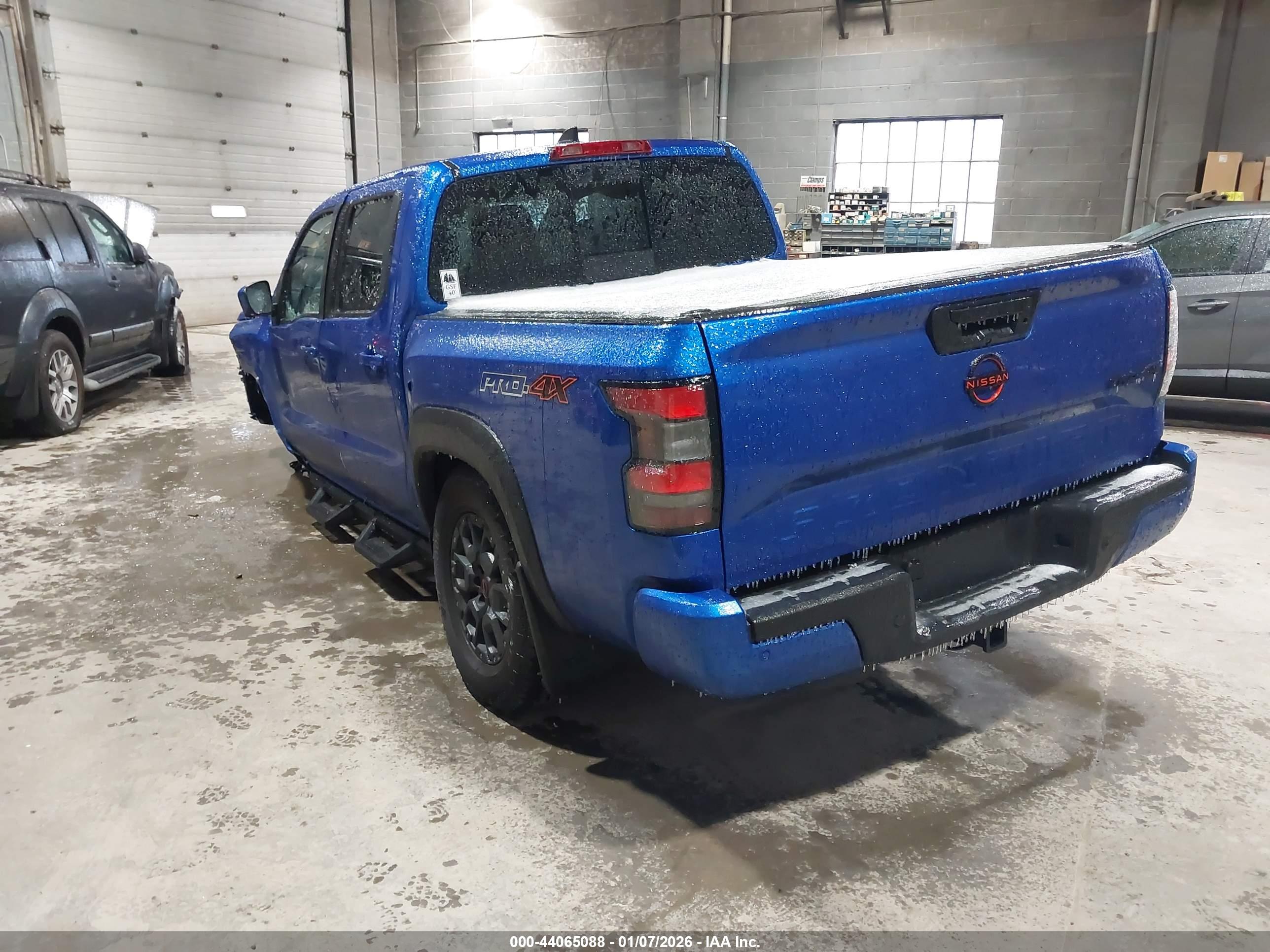 NISSAN FRONTIER image 3