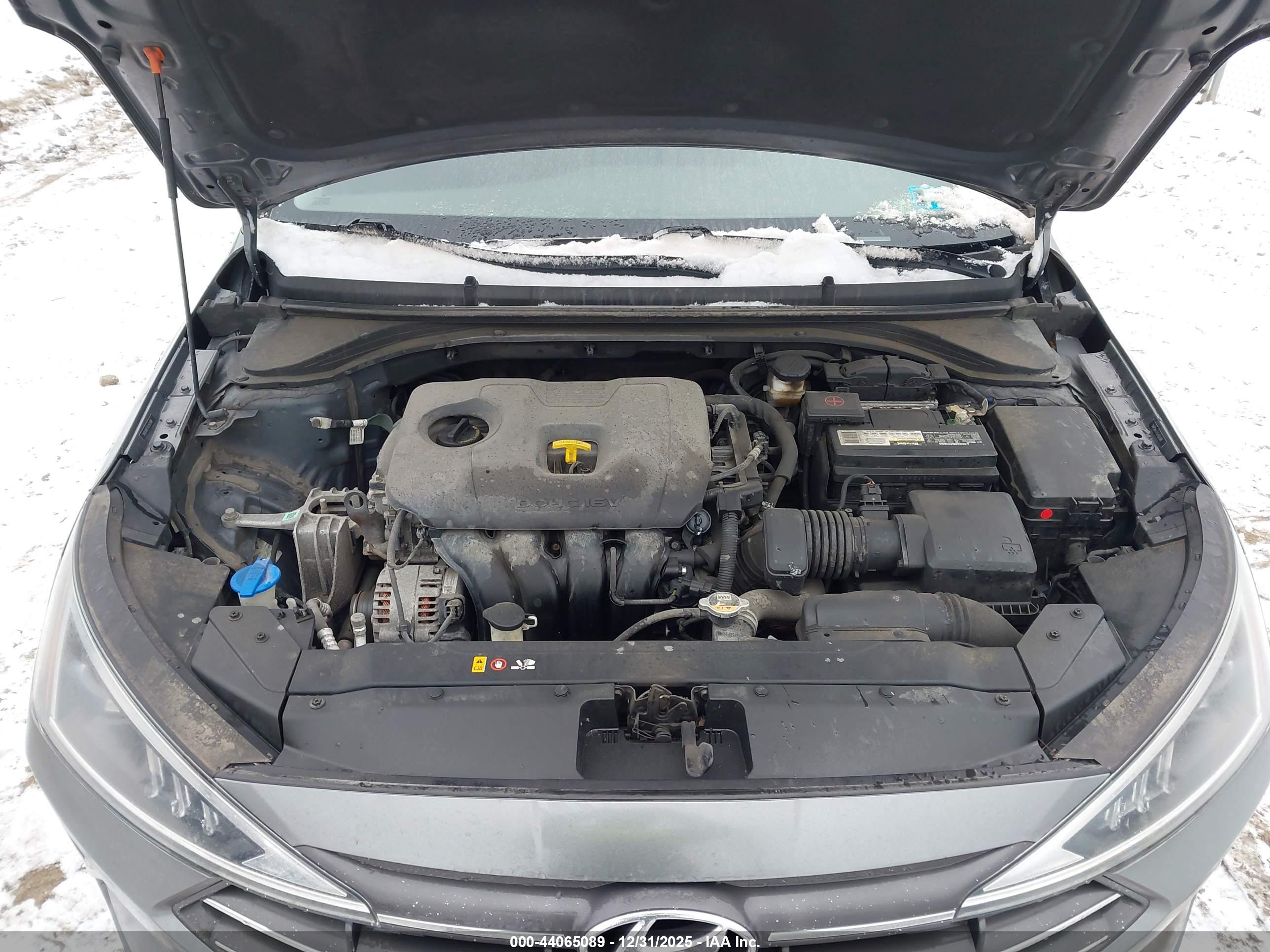 HYUNDAI ELANTRA image 10