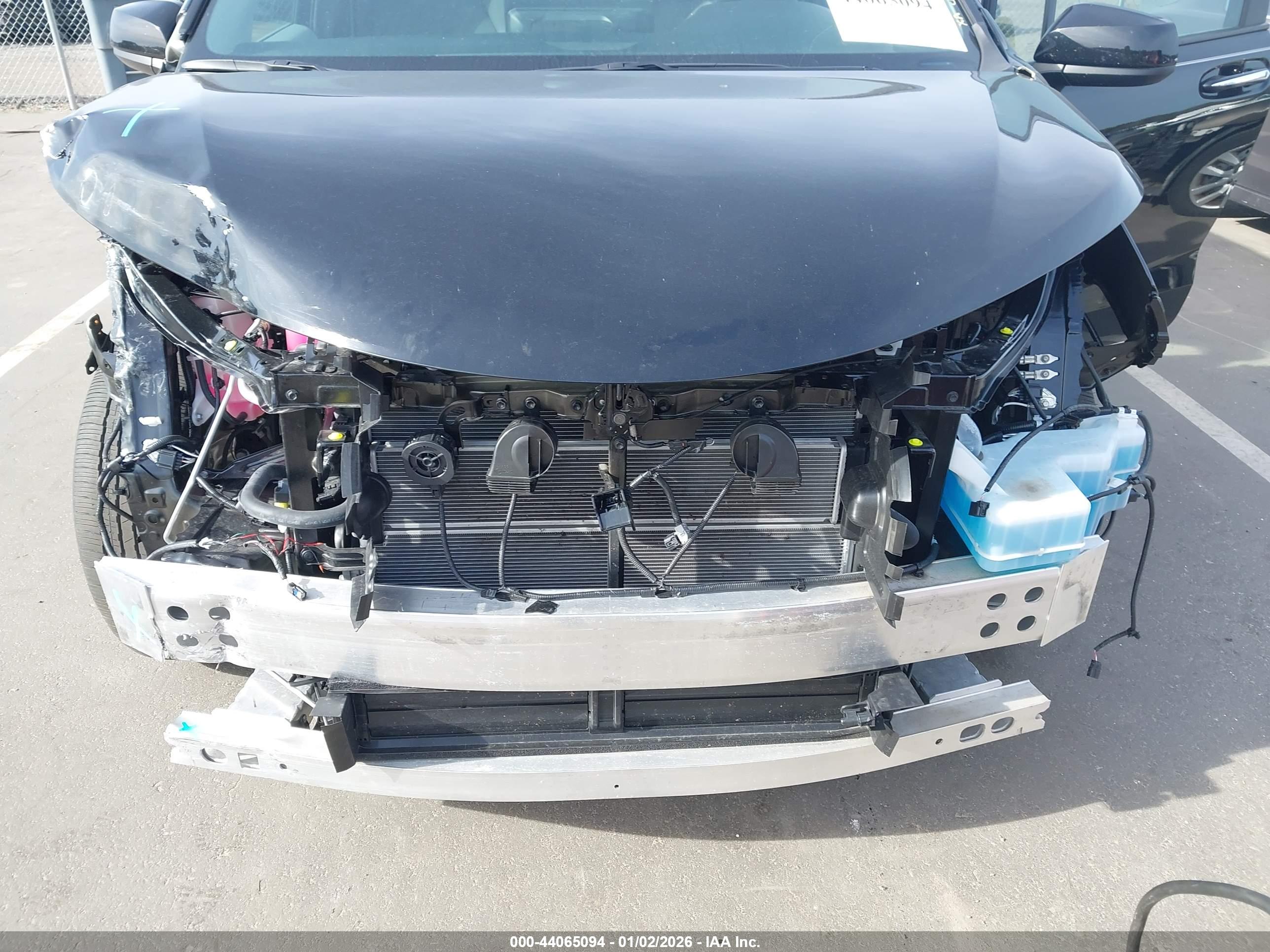 TOYOTA SIENNA image 6