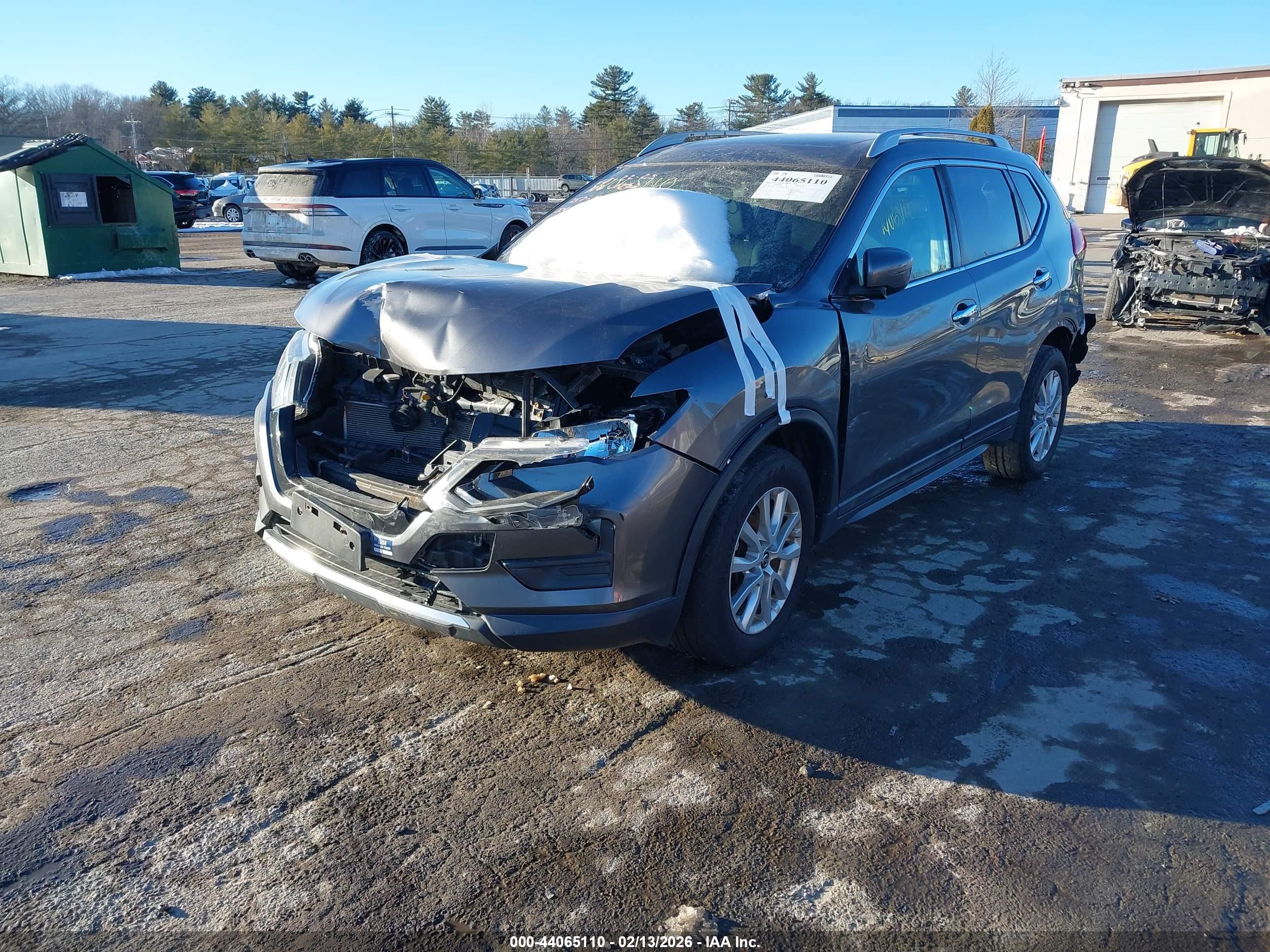 NISSAN ROGUE image 2