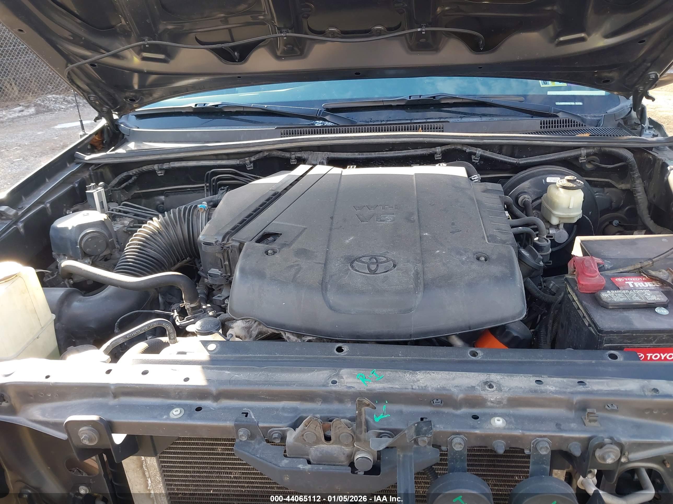TOYOTA TACOMA image 10