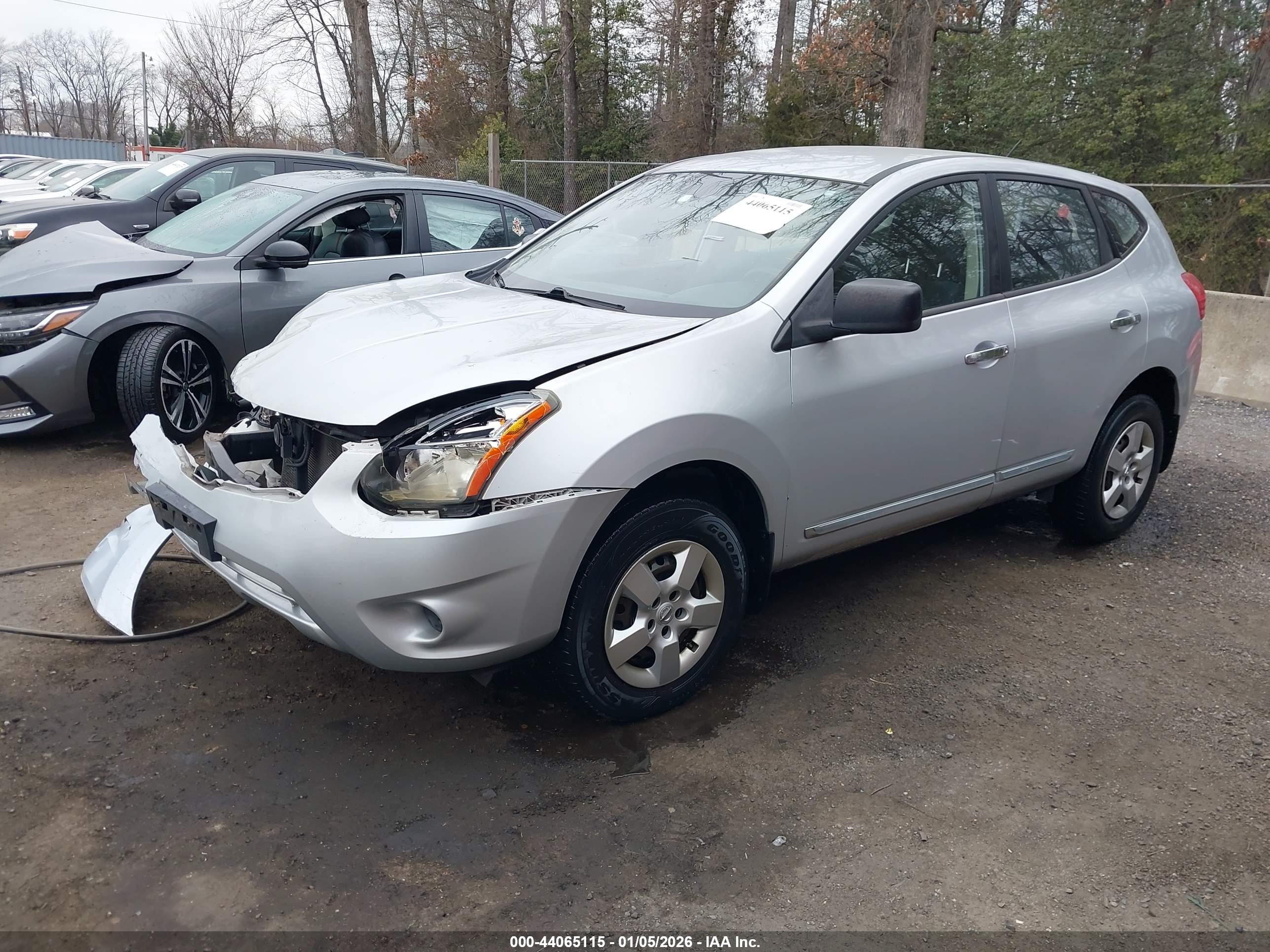 NISSAN ROGUE image 2