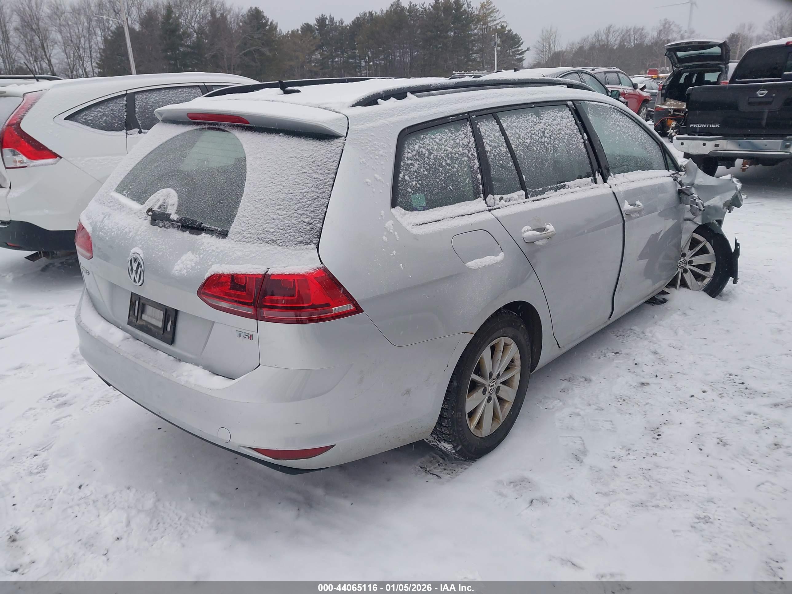 VOLKSWAGEN GOLF image 4
