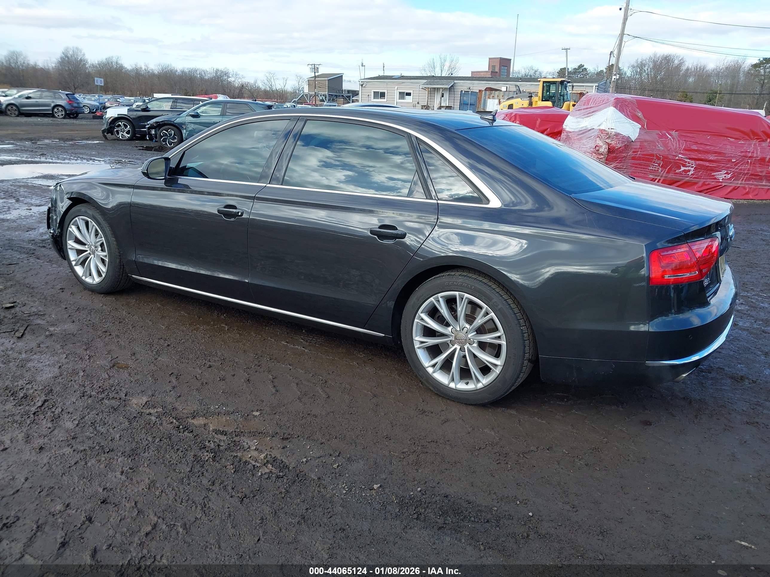AUDI A8 image 3