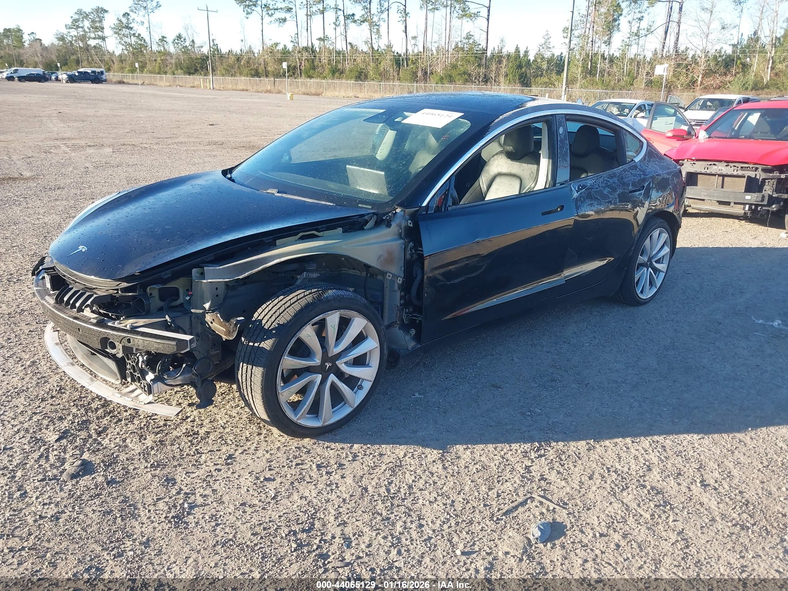 TESLA MODEL image 2