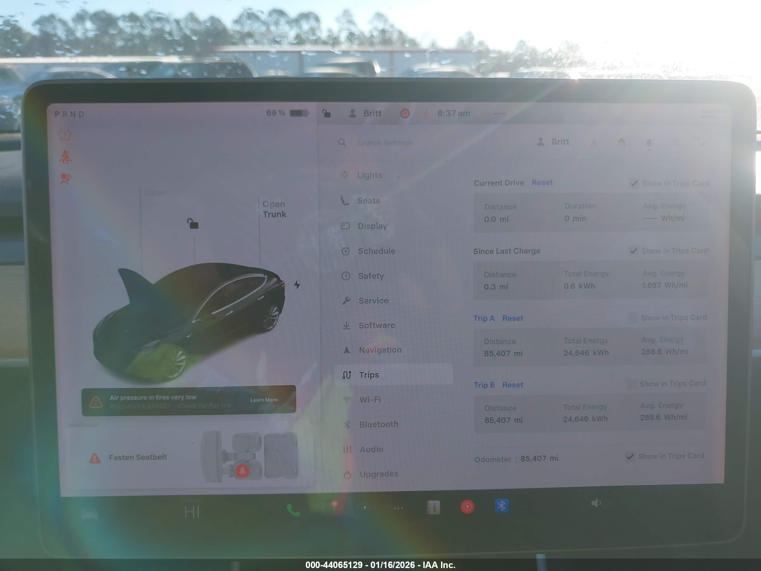 TESLA MODEL image 7