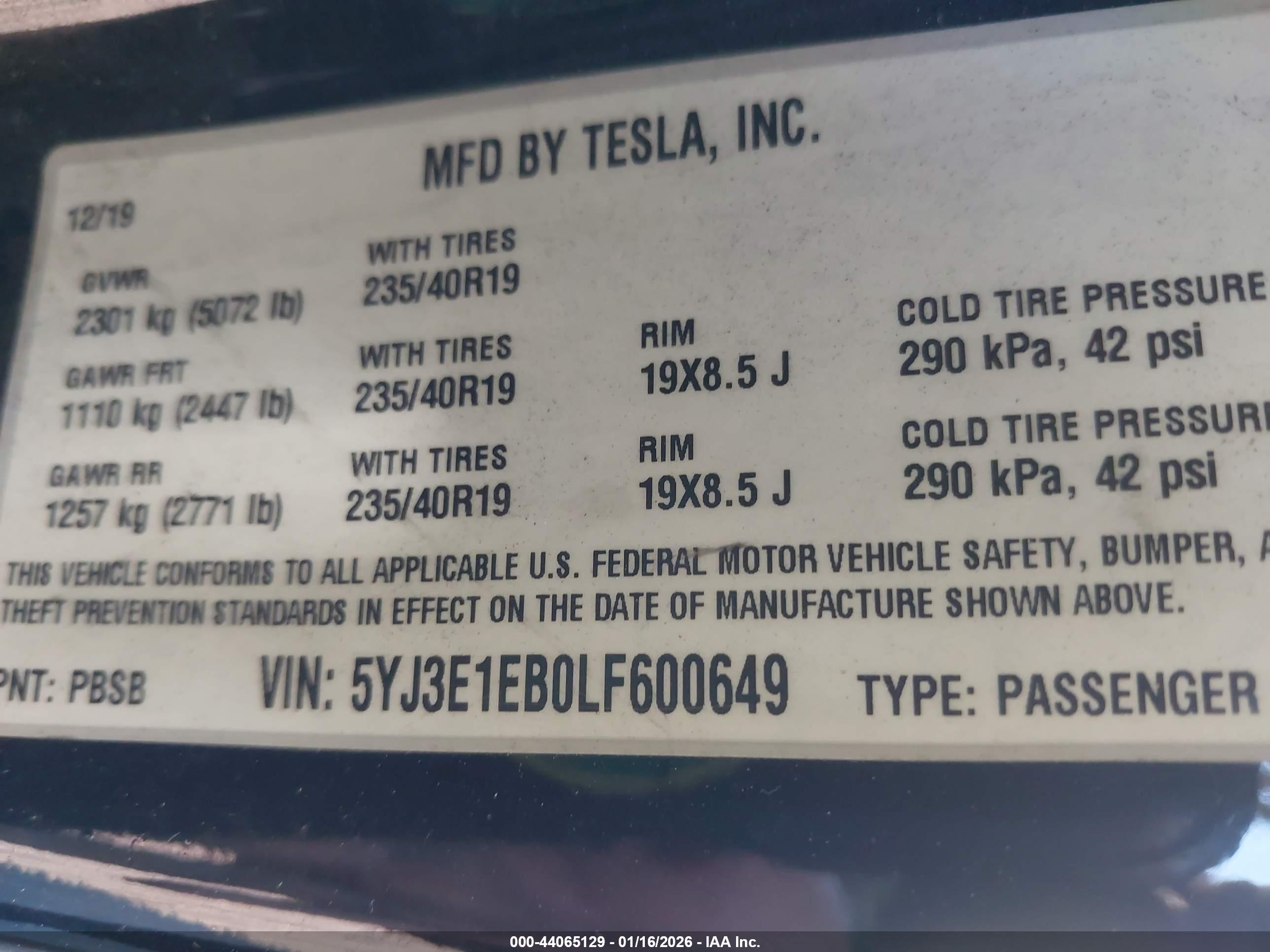 TESLA MODEL image 9
