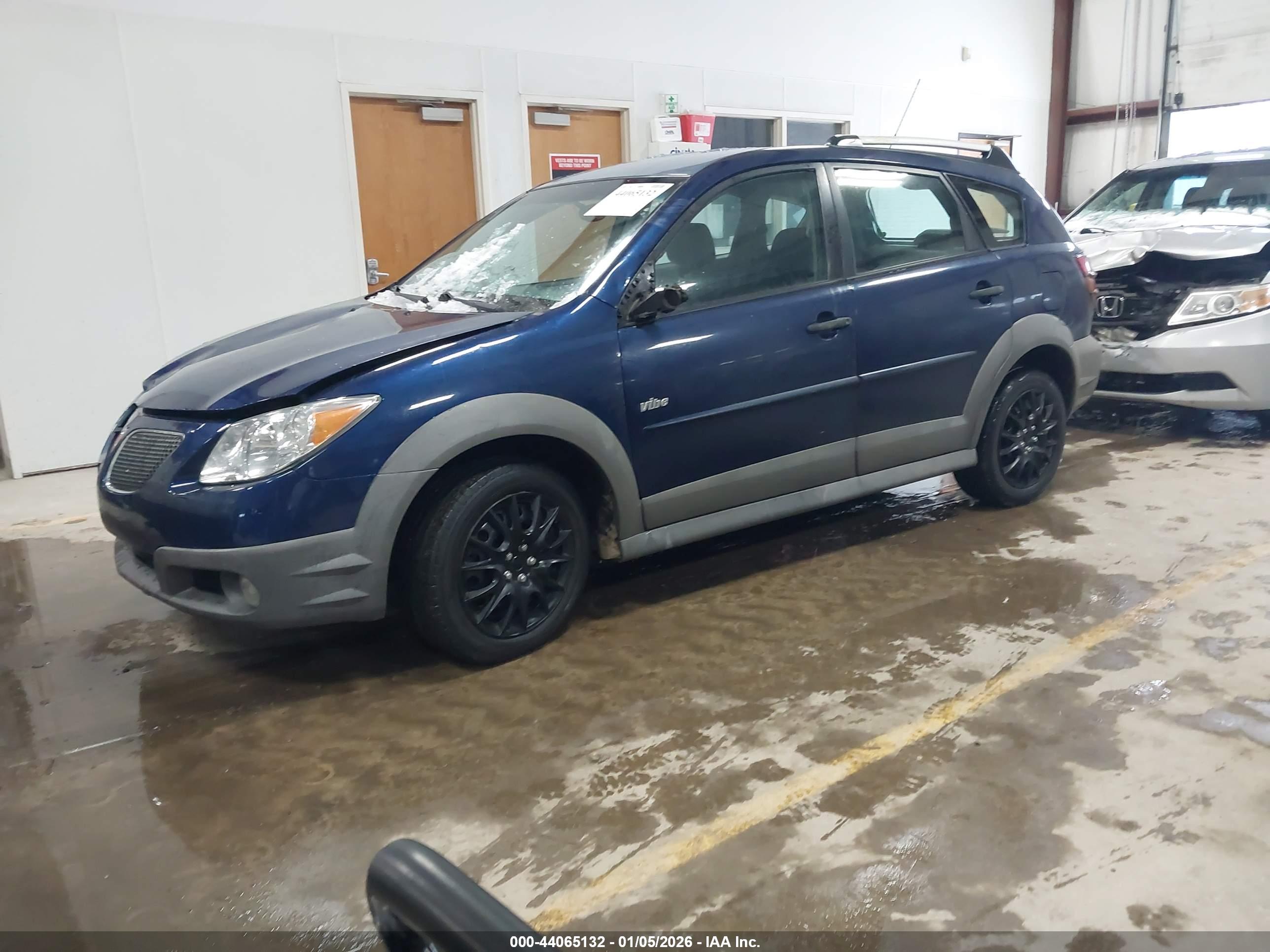 PONTIAC VIBE image 2