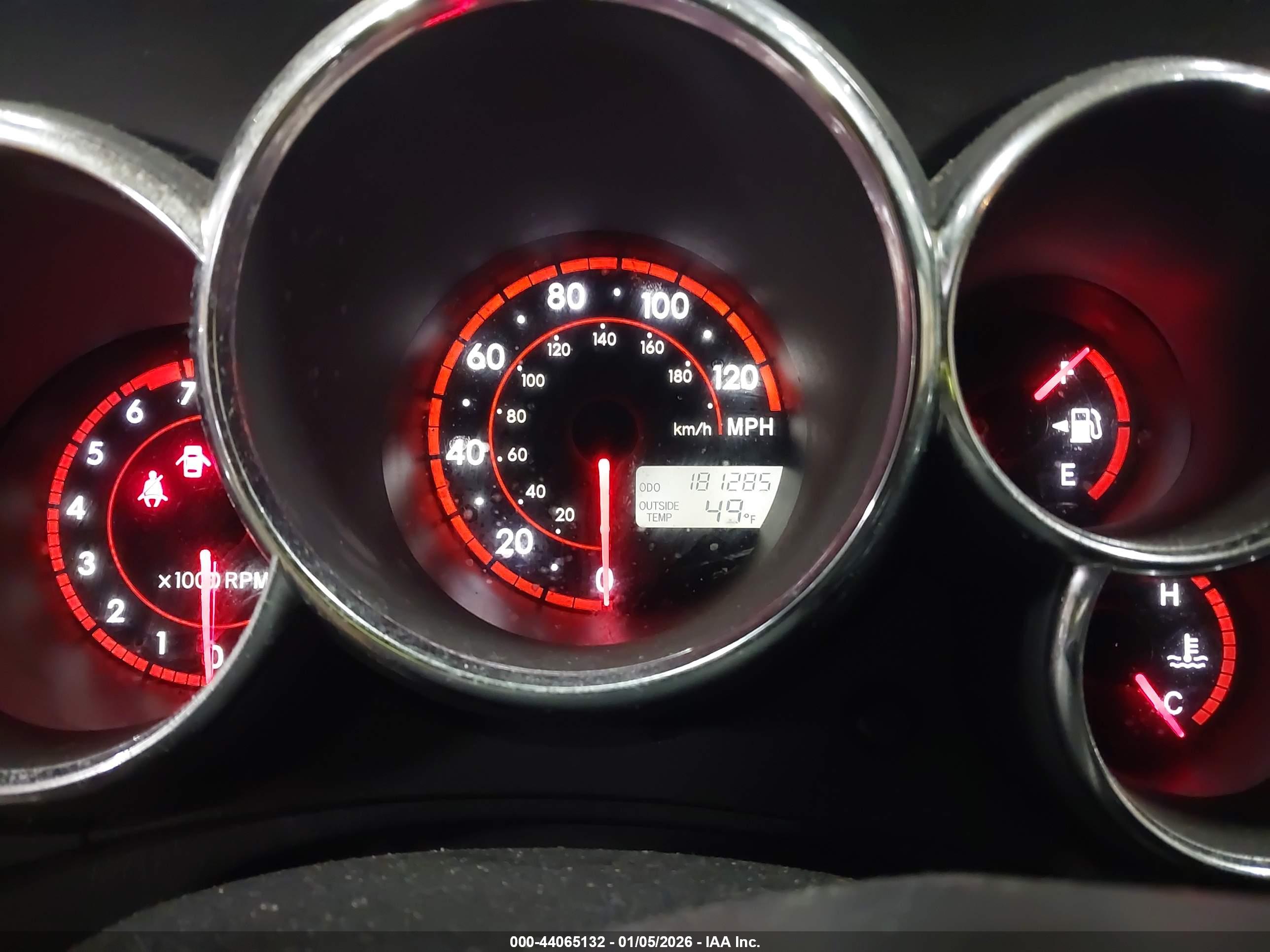 PONTIAC VIBE image 7