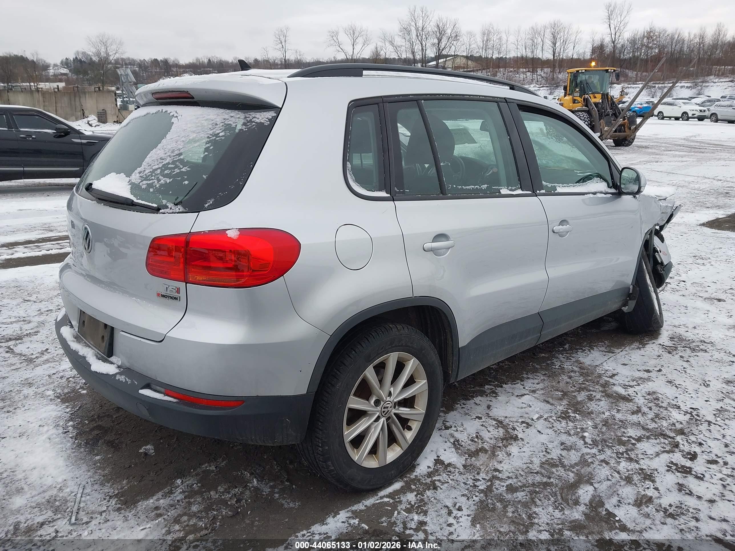 VOLKSWAGEN TIGUAN image 4