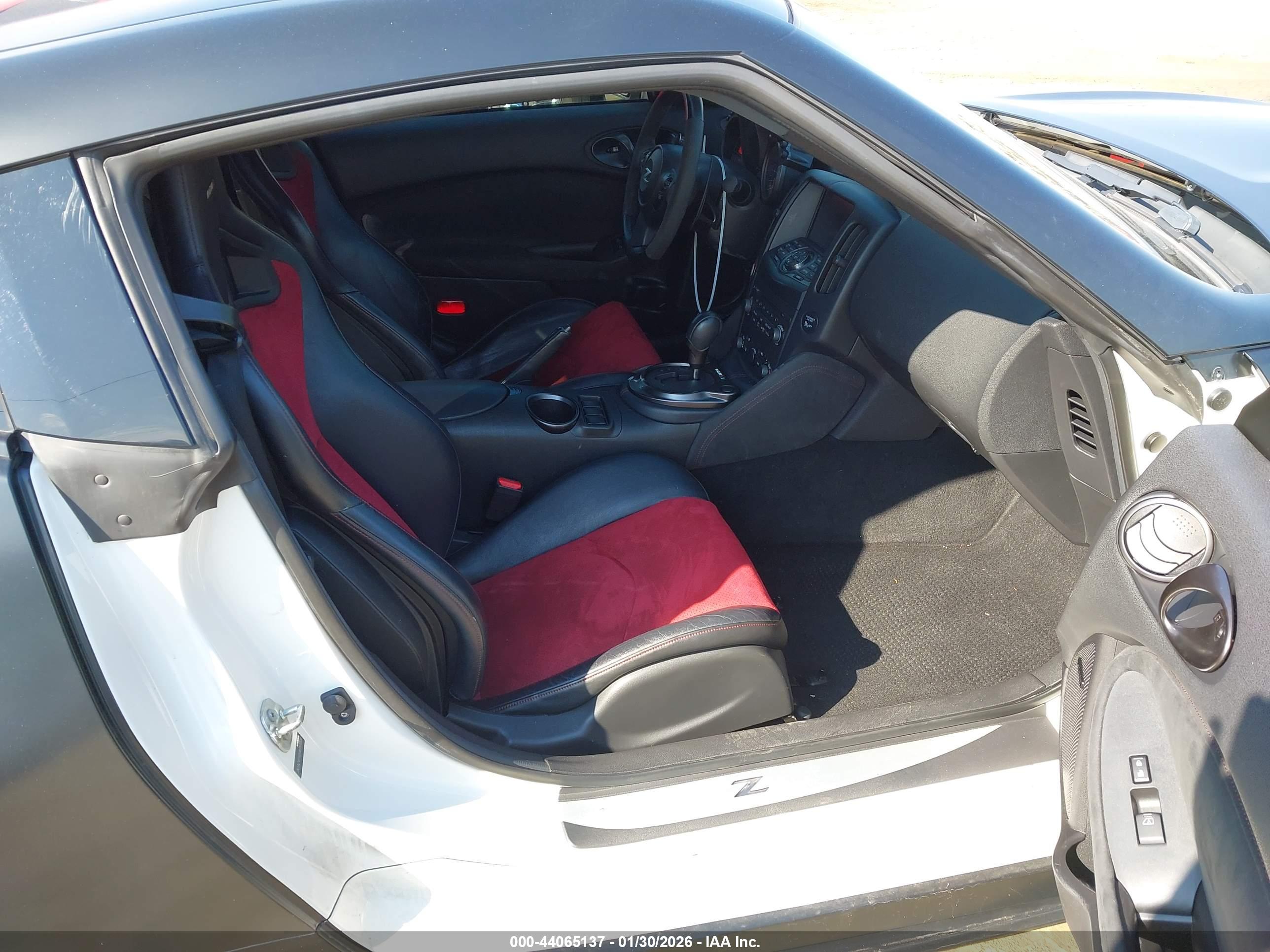 NISSAN 370Z image 5