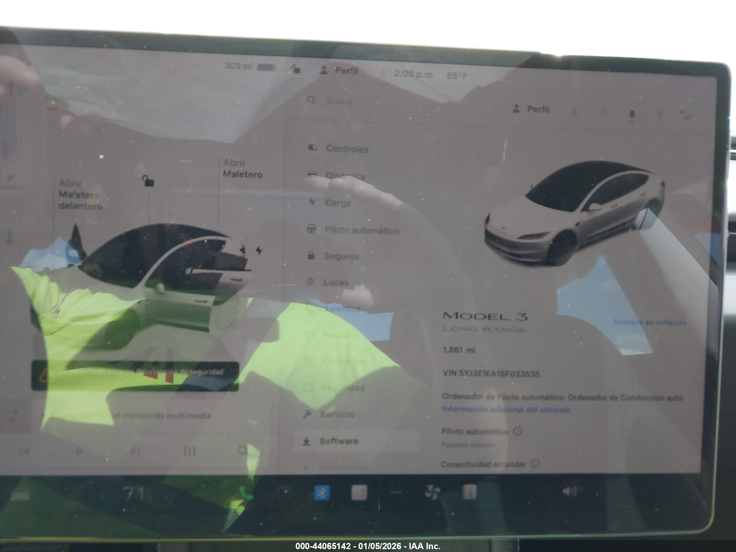 TESLA MODEL image 7