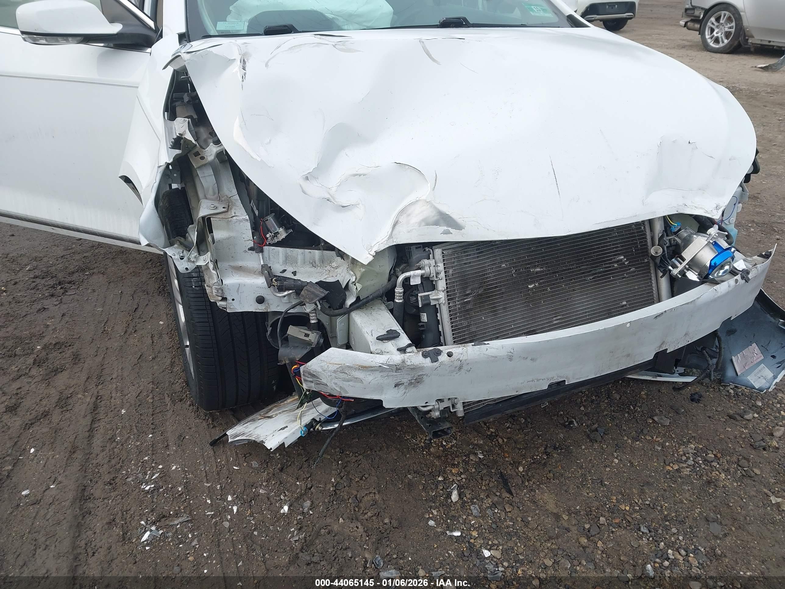 BUICK LACROSSE image 6