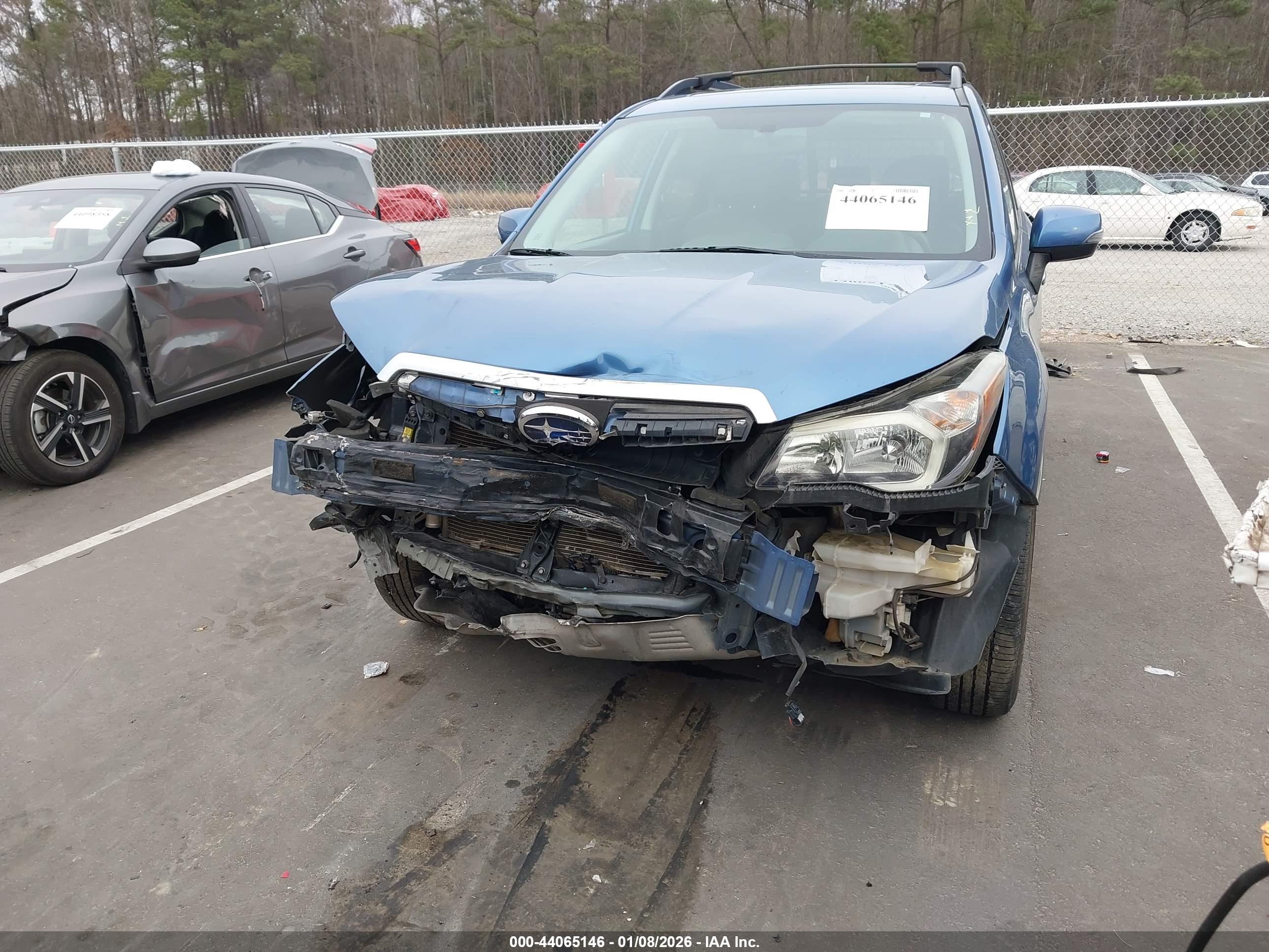 SUBARU FORESTER image 6