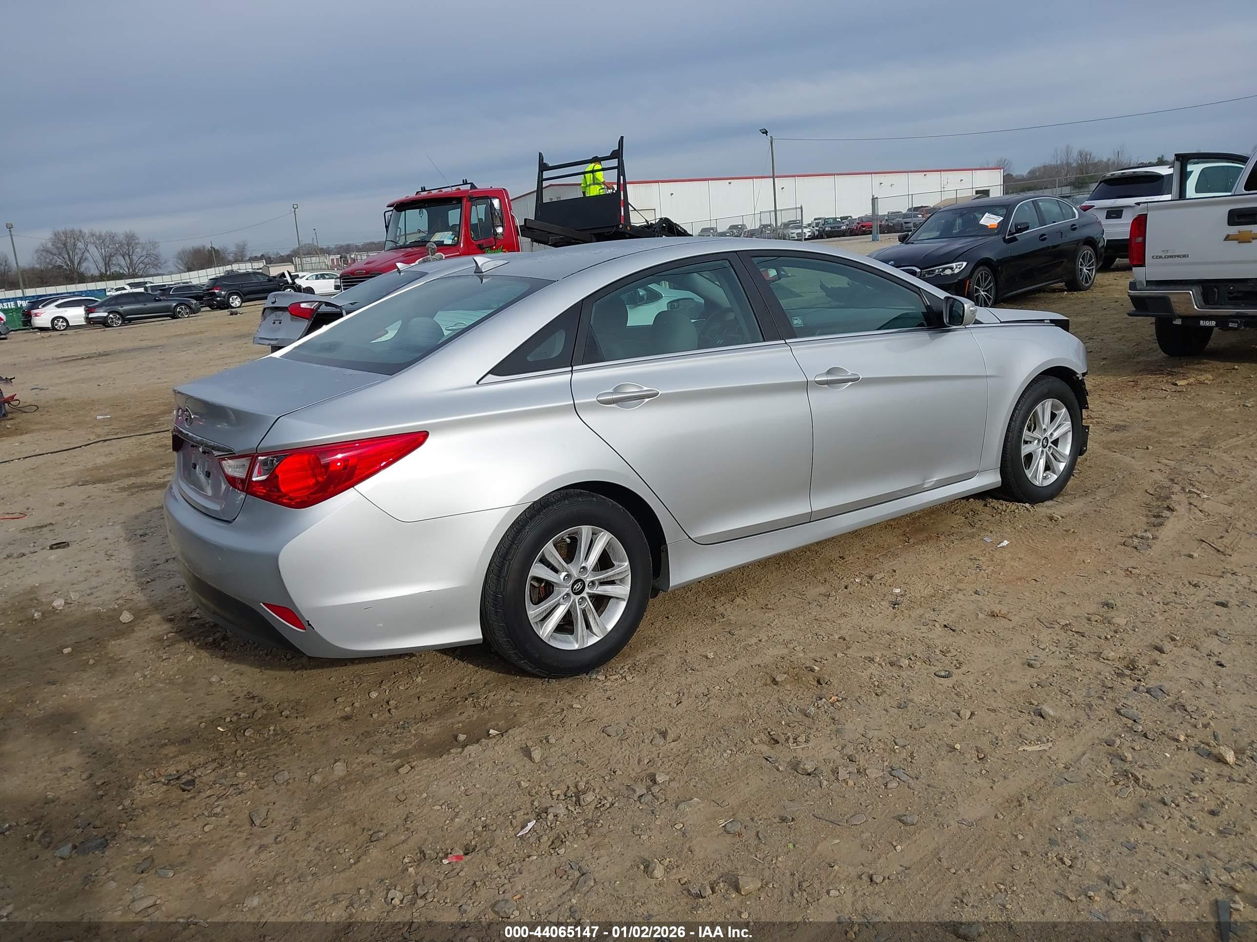 HYUNDAI SONATA image 4