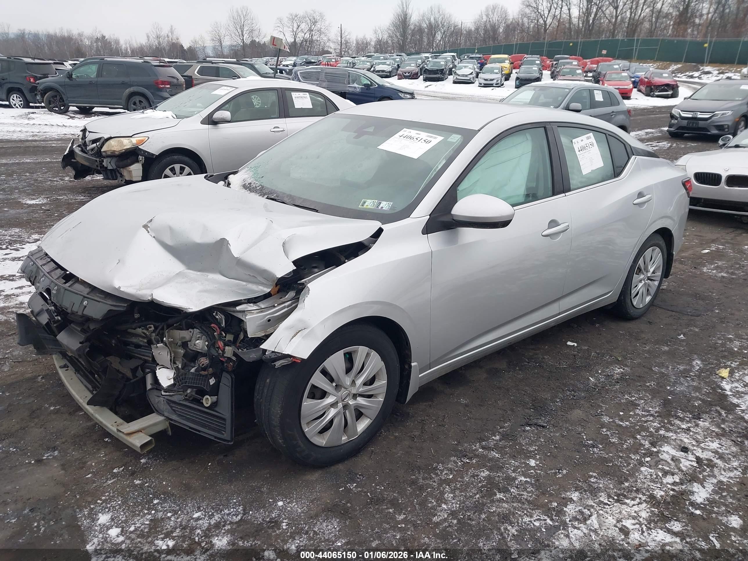 NISSAN SENTRA image 2