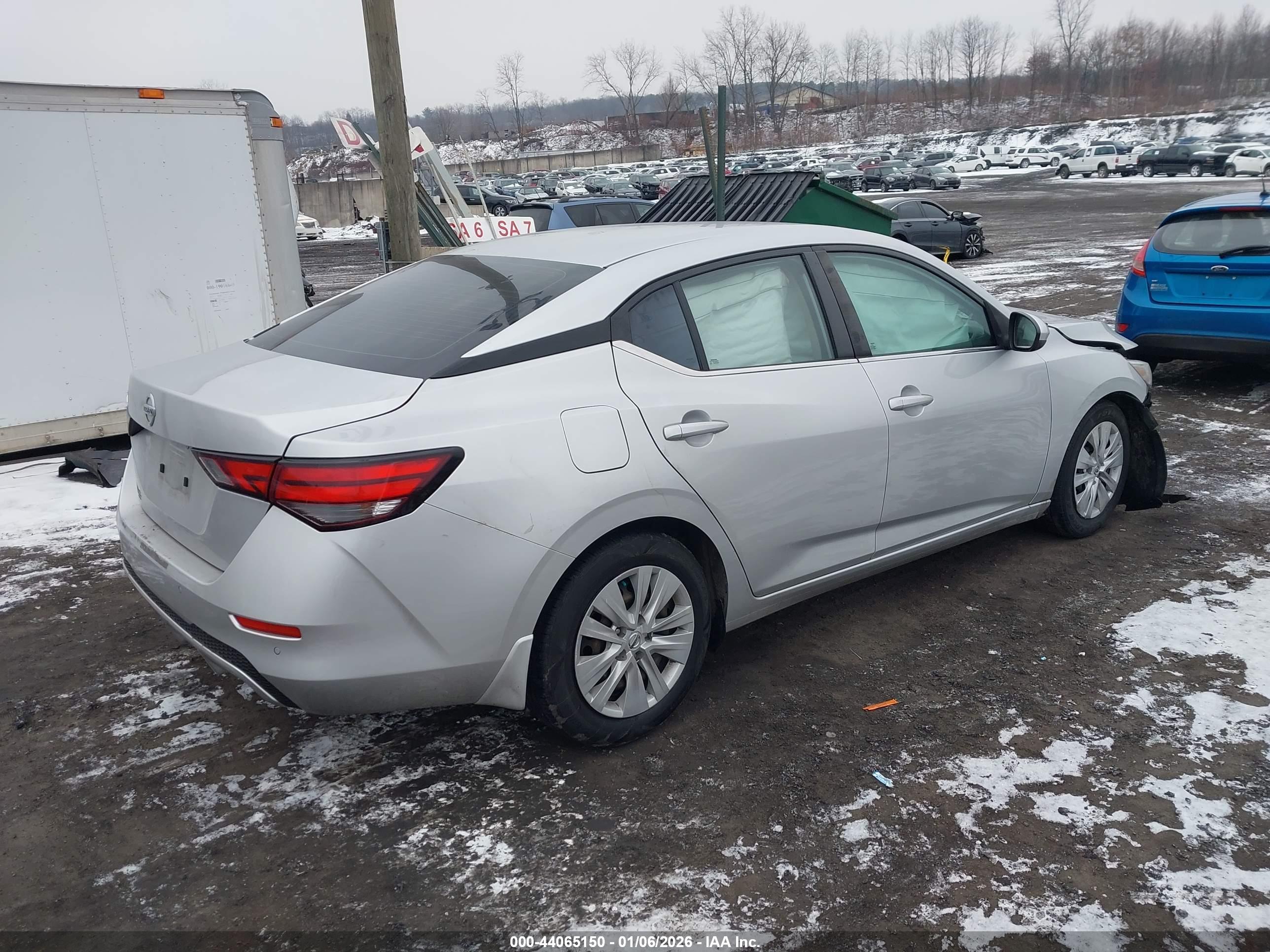 NISSAN SENTRA image 4
