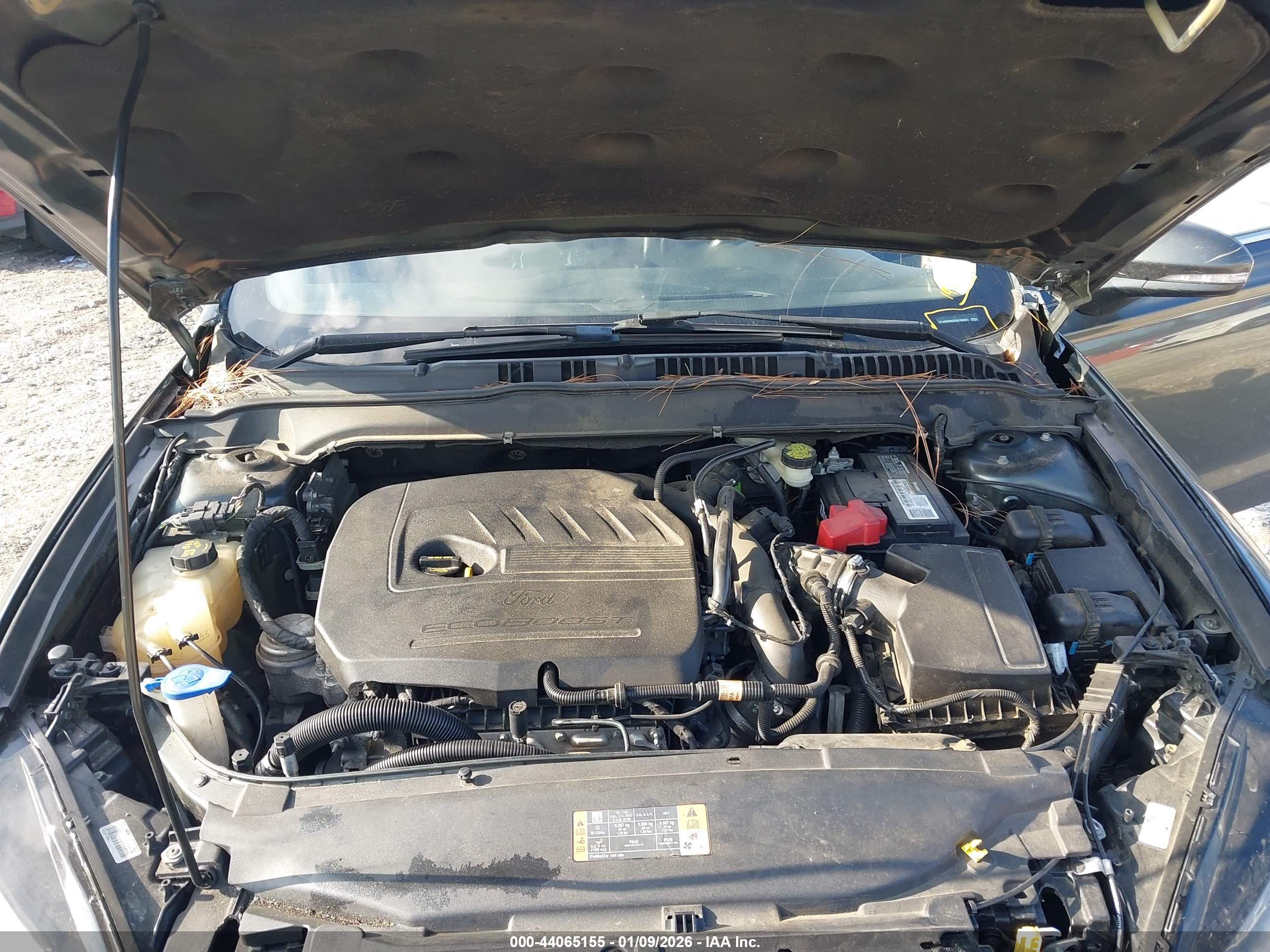 FORD FUSION image 10