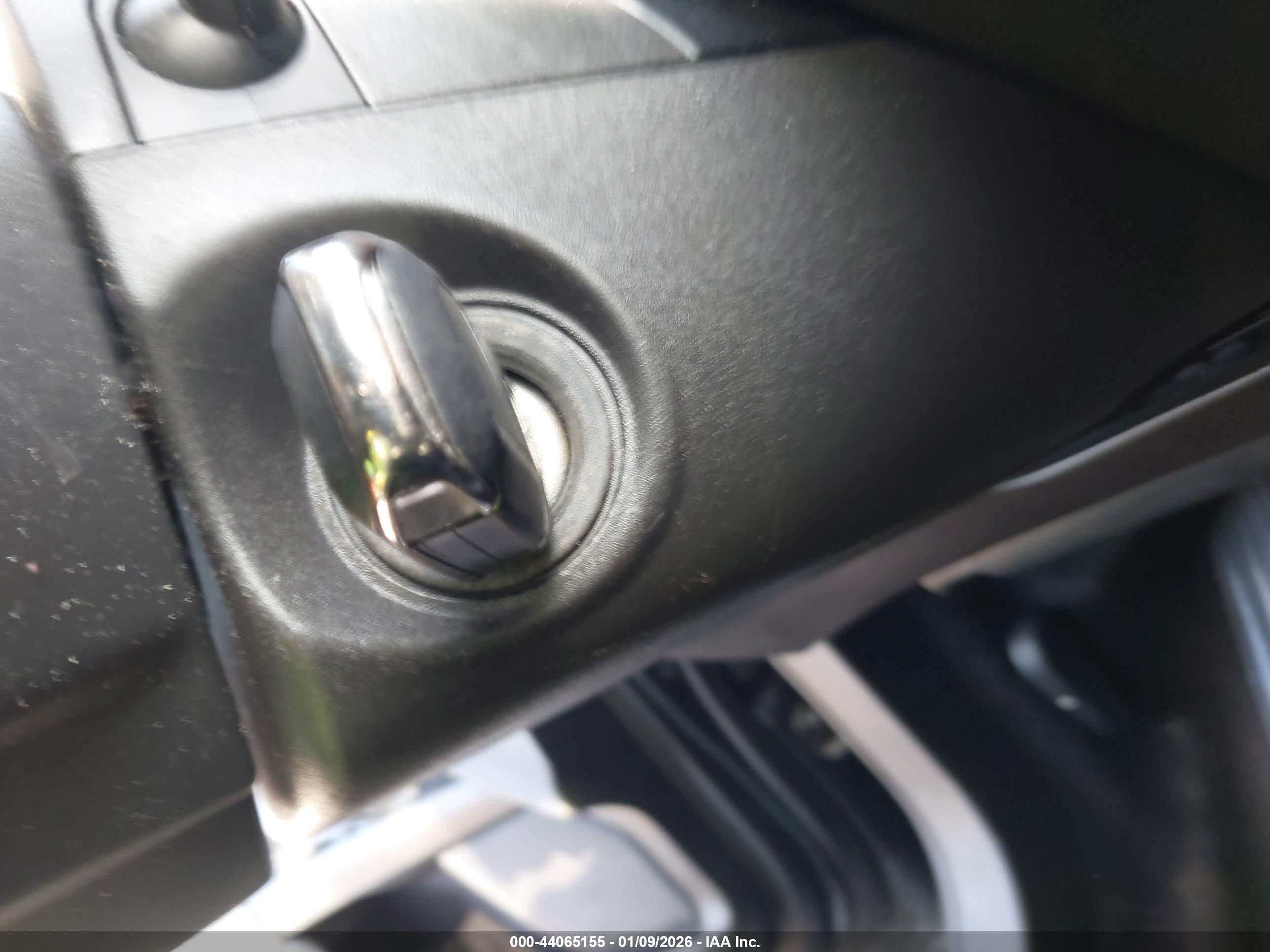 FORD FUSION image 11