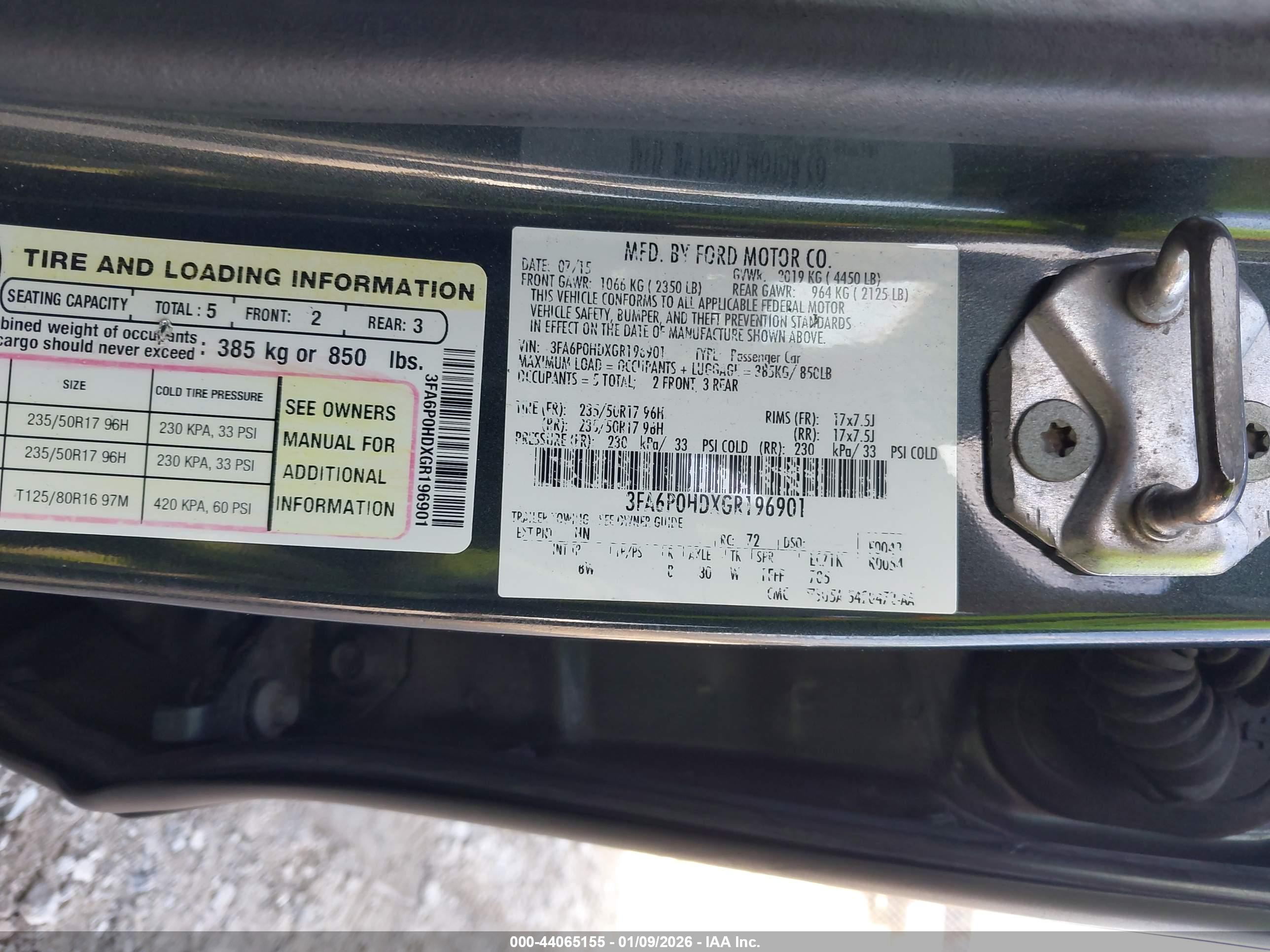 FORD FUSION image 9