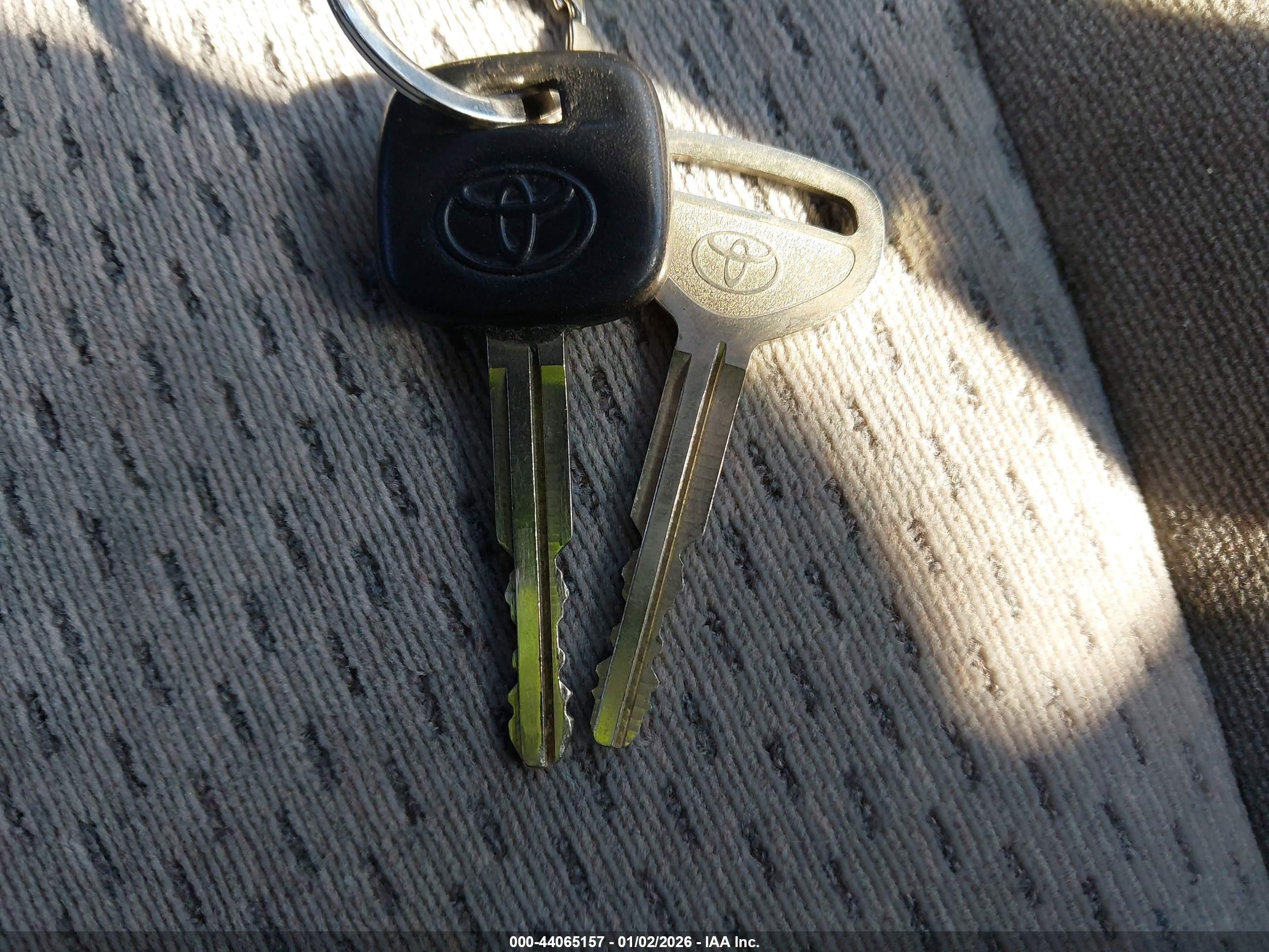 TOYOTA CAMRY image 11
