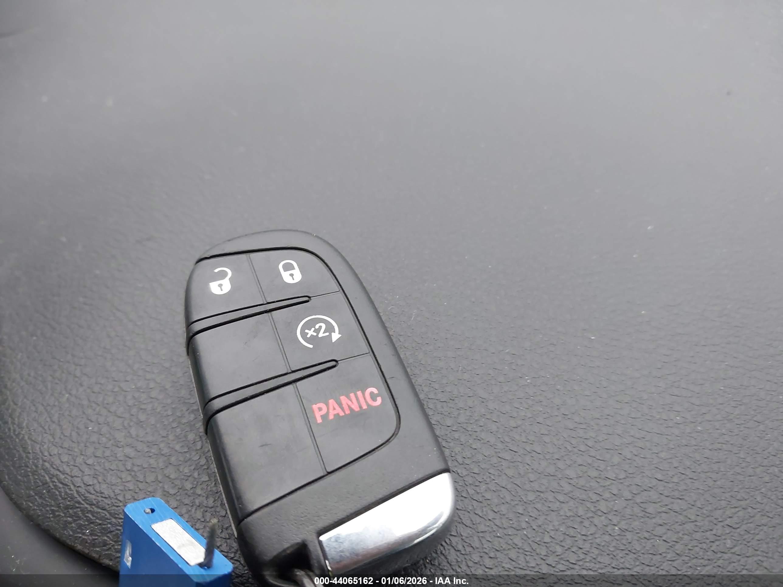 JEEP RENEGADE image 11