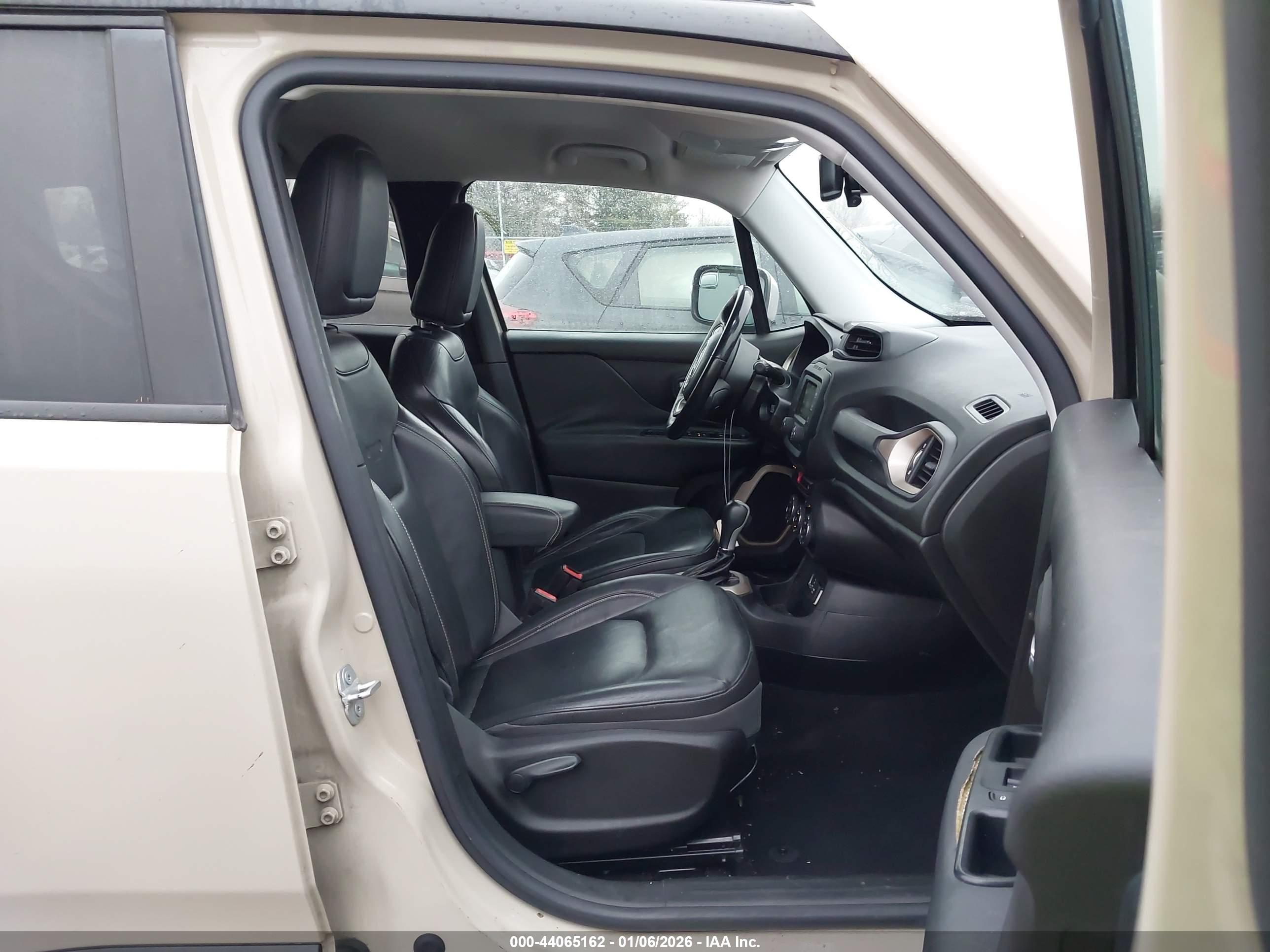 JEEP RENEGADE image 5