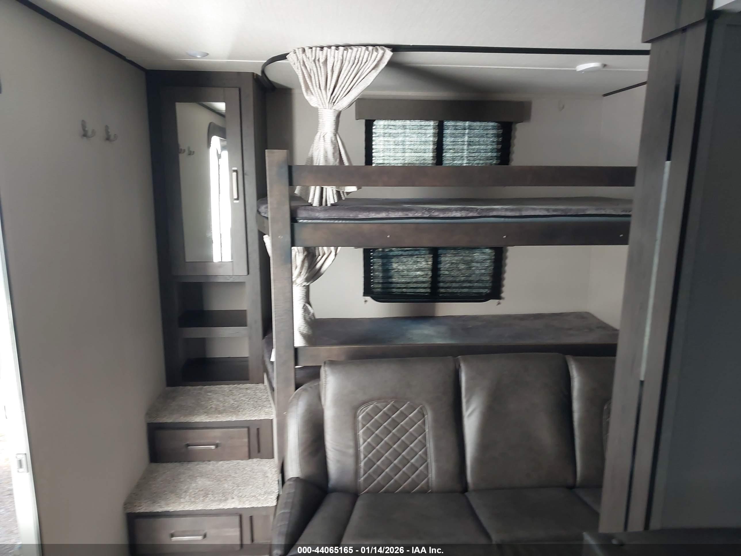GRAND DESIGN image 5