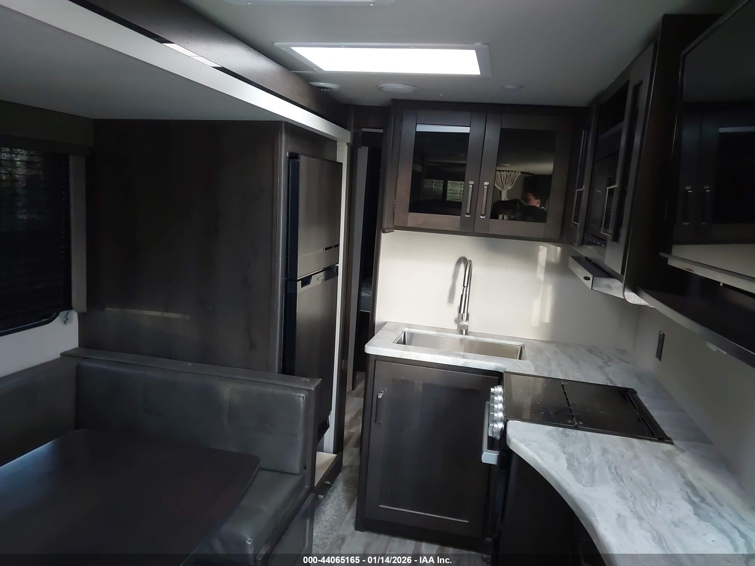 GRAND DESIGN image 8