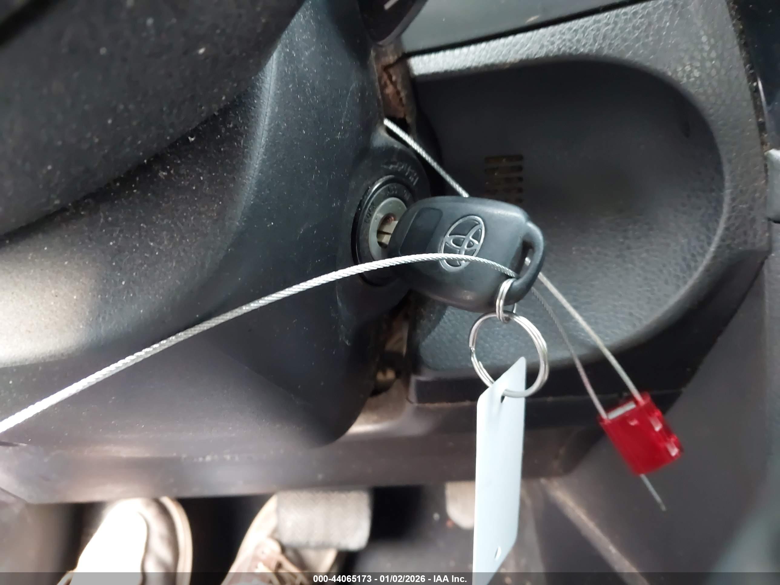 TOYOTA COROLLA image 11