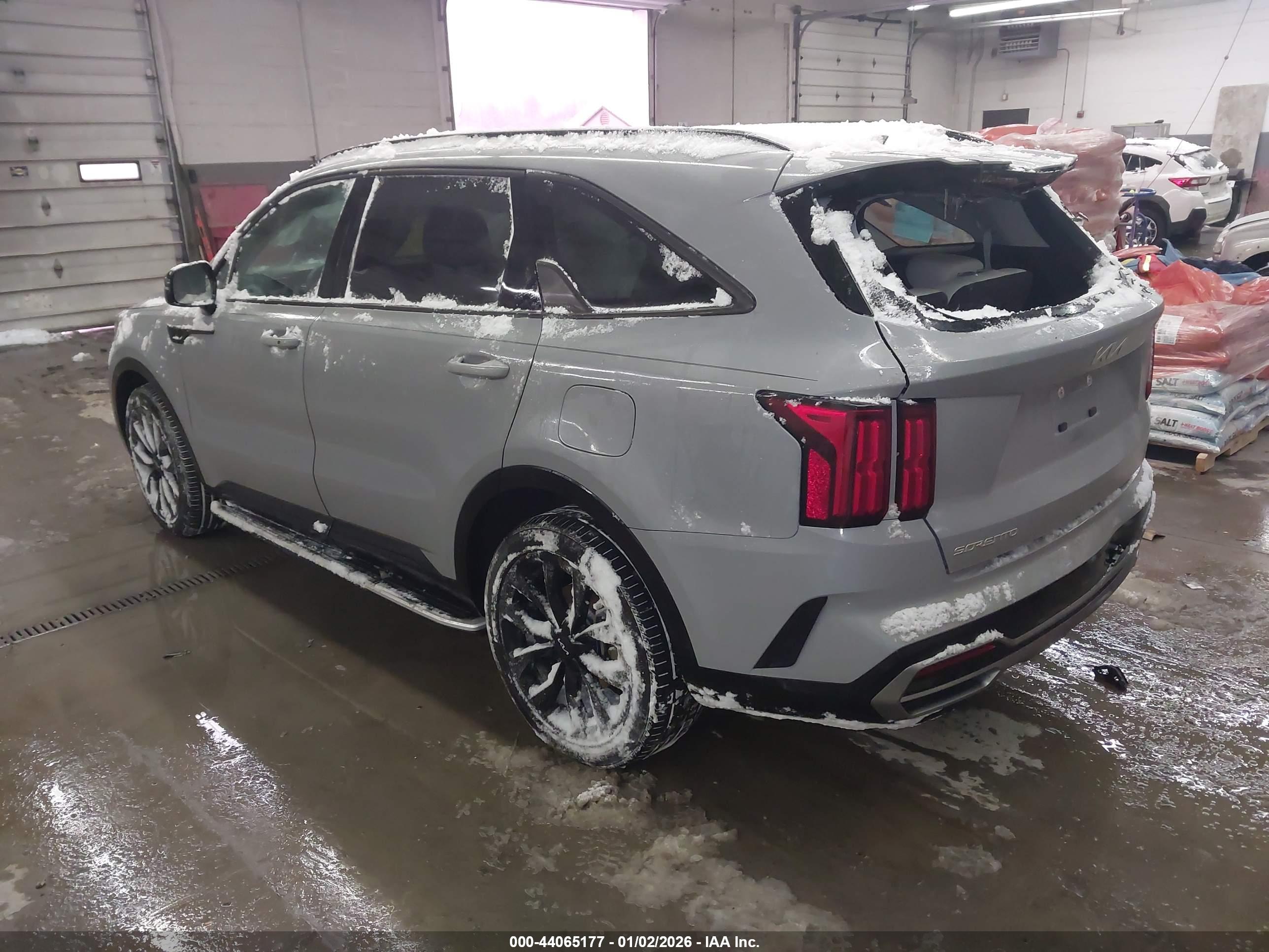 KIA SORENTO image 3